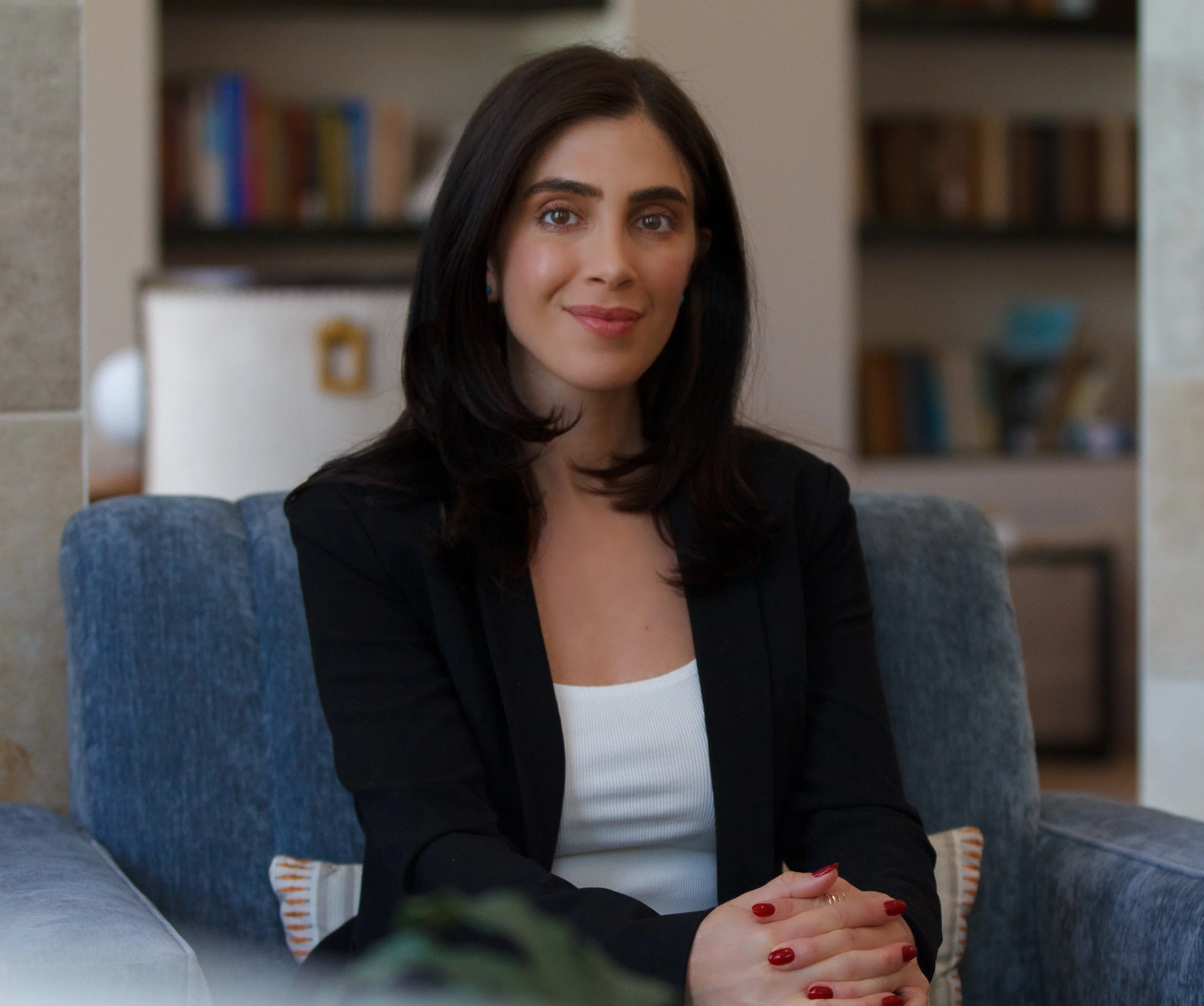 Desiree Polonis, LCSW, online therapist providing therapy, psychedelic integration, and clinician consultation in Florida, California and Colorado.