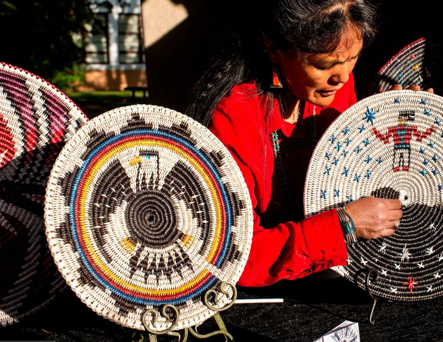 Sally j black basket weaver navajo Eagle Basket 4.jpg