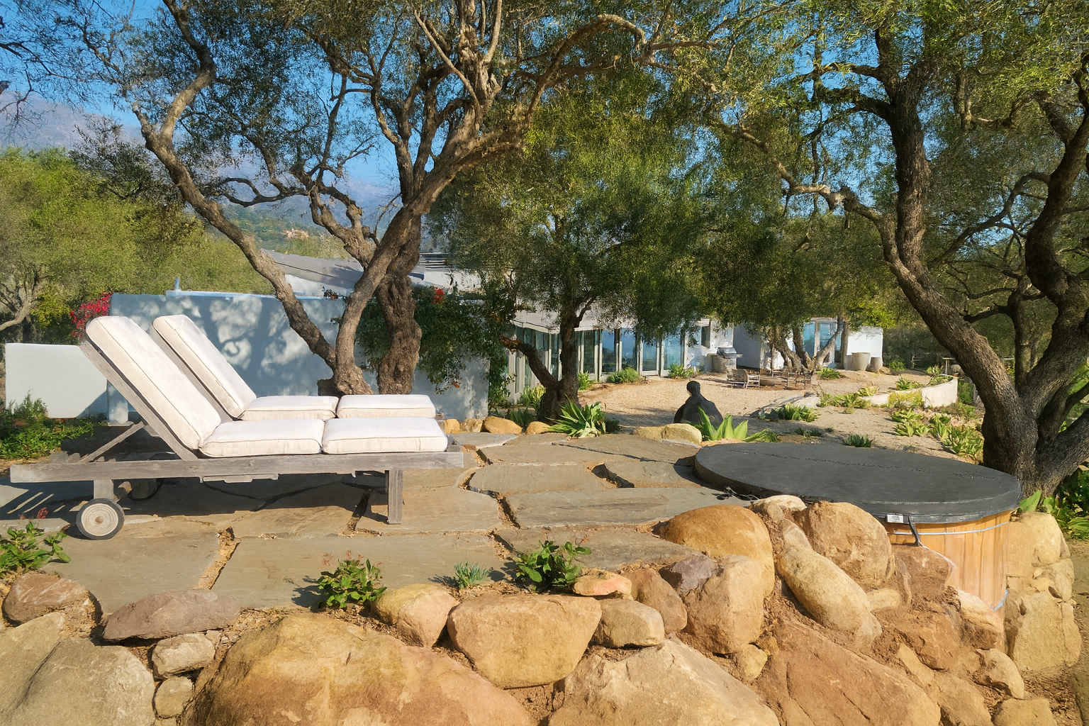 ChatGPT Image Nov 16, 2025, 06_47_53 PM.png