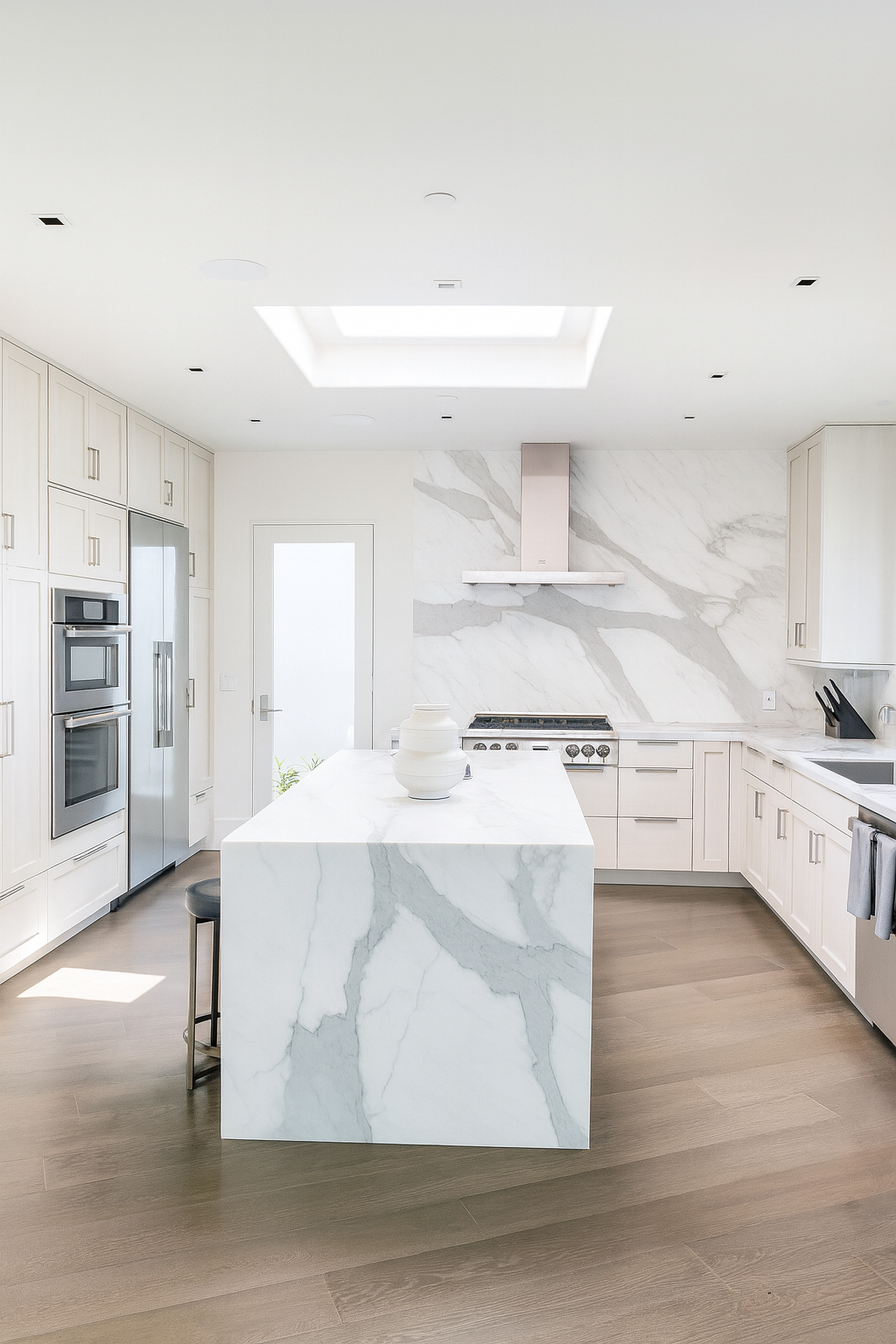 ChatGPT Image Nov 16, 2025, 07_04_04 PM.png