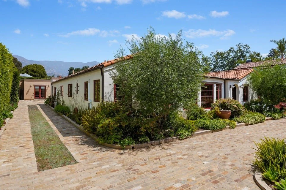Pavers House and Guest House.jpg