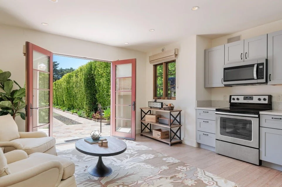 Guest Studio to Outdoor.jpg