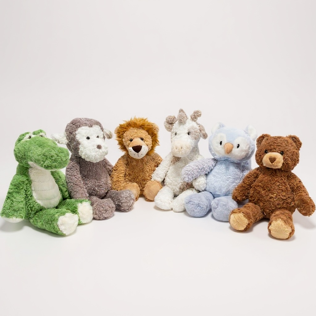 DIY Unstuffed plushie birthday party. unstuffed monkey. unstuffed lion. unstuffed giraffe. unstuffed owl. unstuffed alligator. zoo birthday party. mother's day activity. grandman and me.