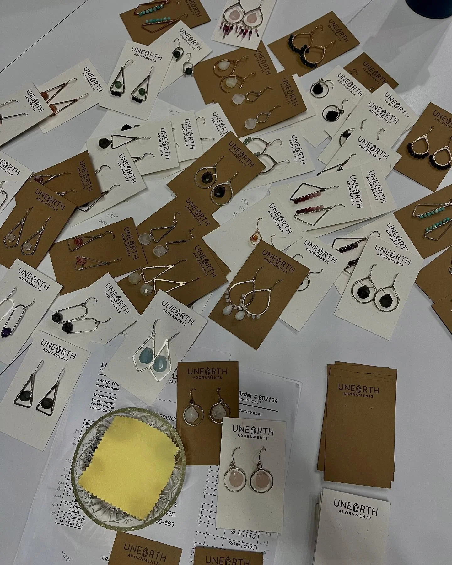 So. Many. Earrings! 🤩

#gemstoneearrings #gemstonejewelry #handmade #smallbuisness #sterlingsilverjewelry #goldfilledjewelry