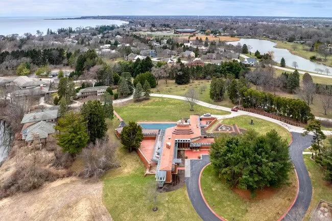 Wind Point, WI Homes and Roofs