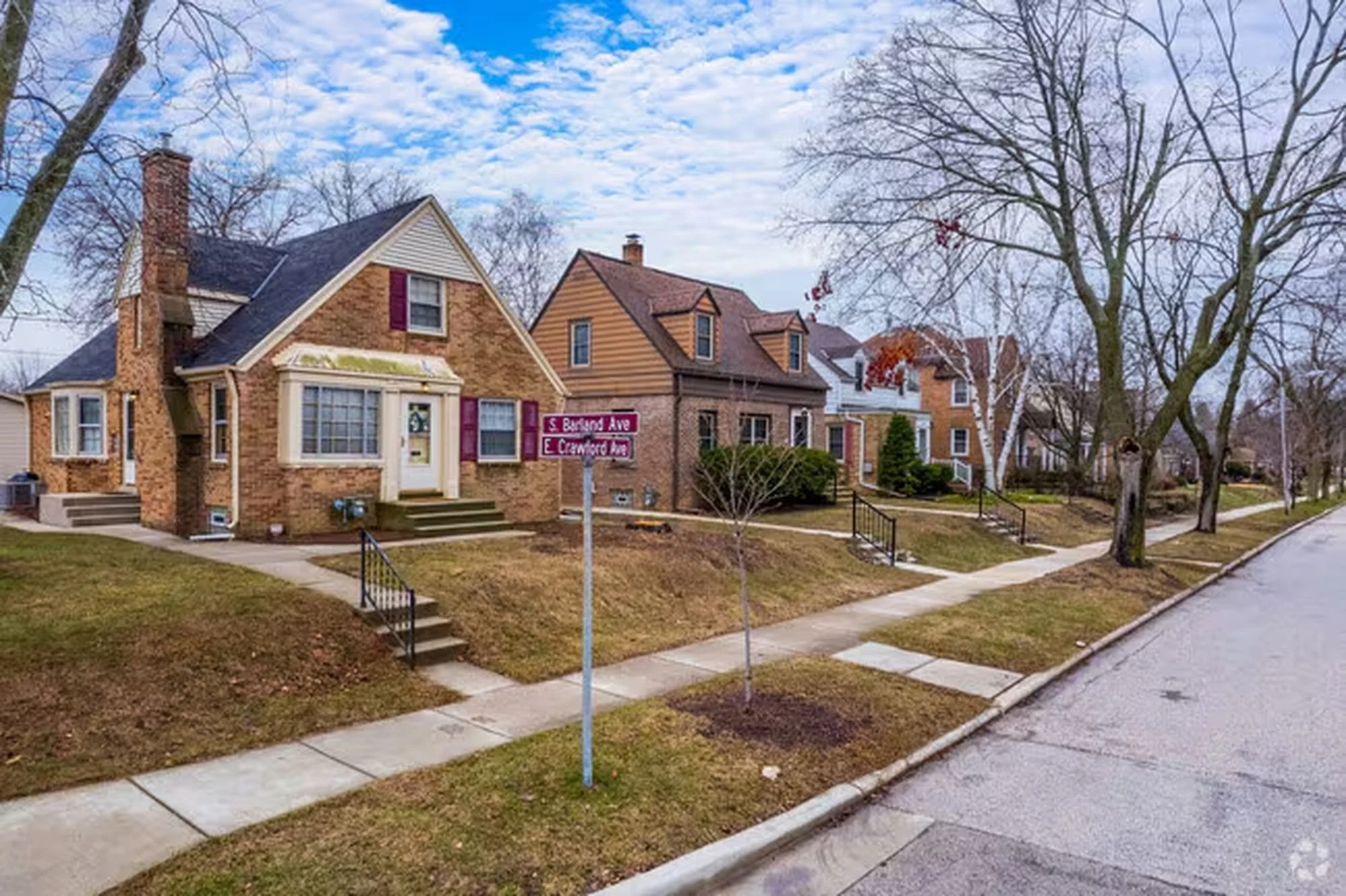 Residential roofs in St. Francis, Wisconsin near Milwaukee