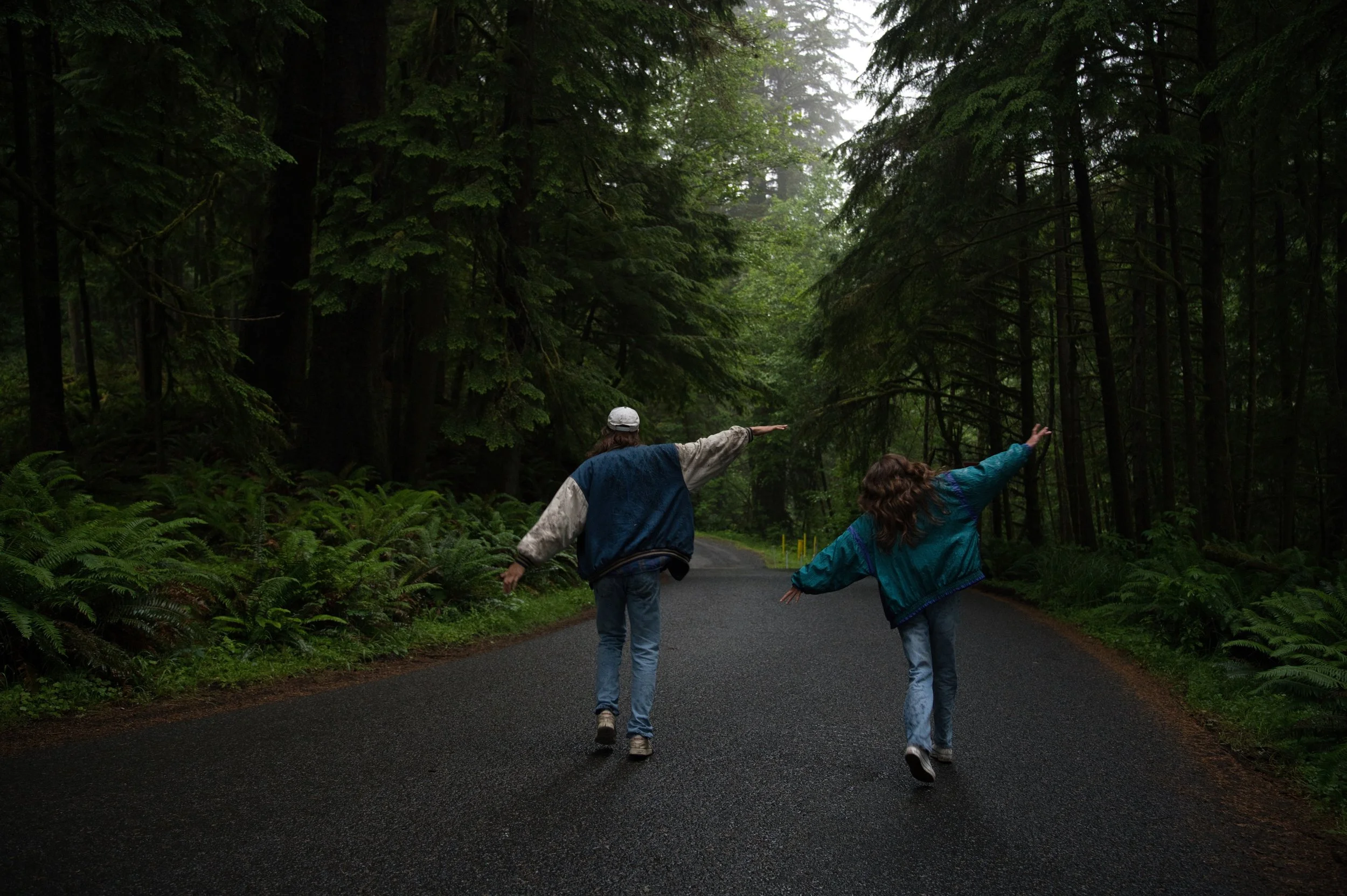 Engagement photos in Oregon forest