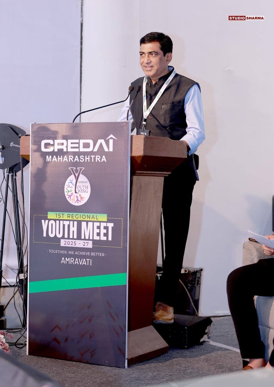 Distribution of Deity at the CREDAI Amravati - Youth Conference held at Chikhaldara, Amravati, Maharashtra.  1st regional youth meet held in Amravati in 2025. Rajen Patil ,, Rajan Patil. 