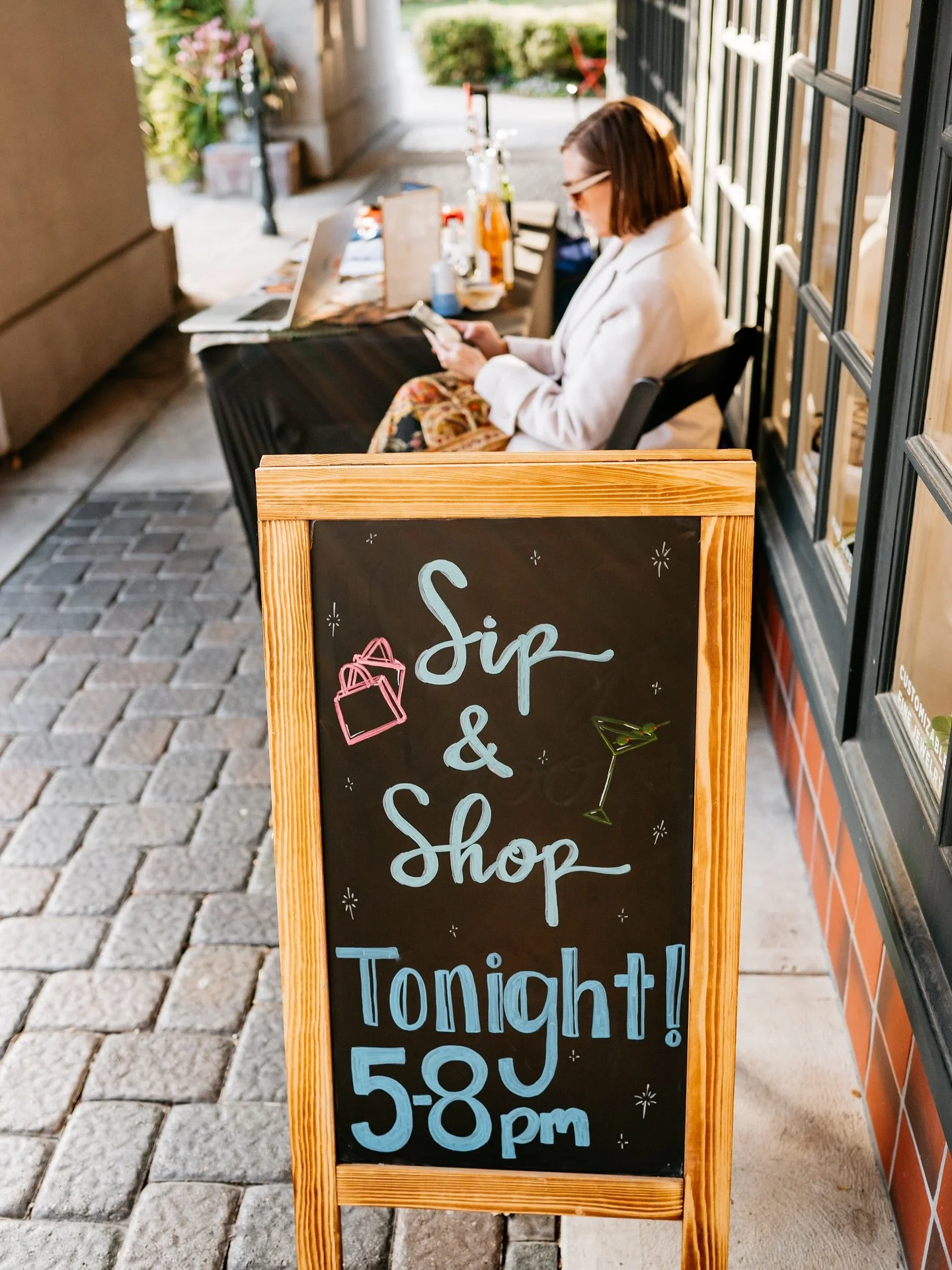 We had so much fun at our fall sip &amp; shop with everyone! Stay tuned for the next one in the spring! 
Grateful for a community where you can support small businesses year-round 🫶
.
.
.
.
📸: @katibestphotos