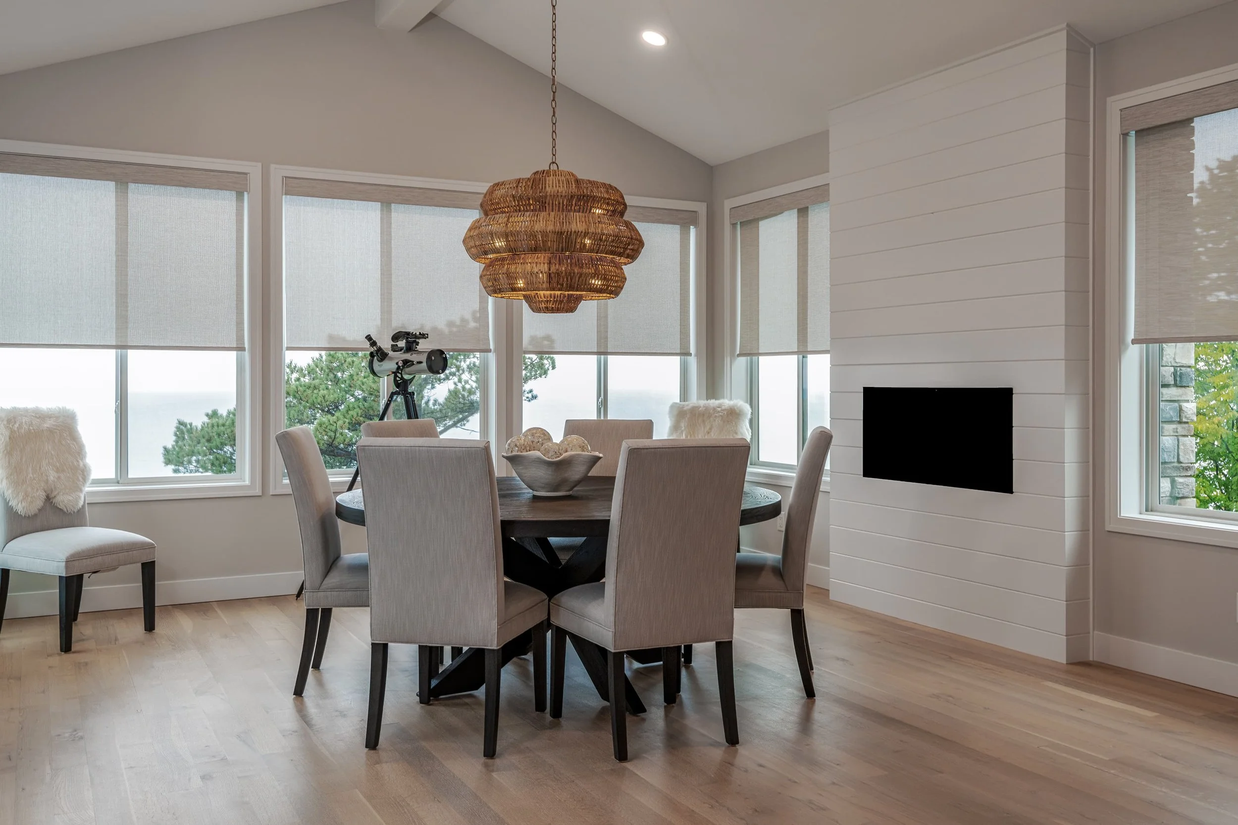 Get a Modernized Interior Design with Motorized Window Treatments