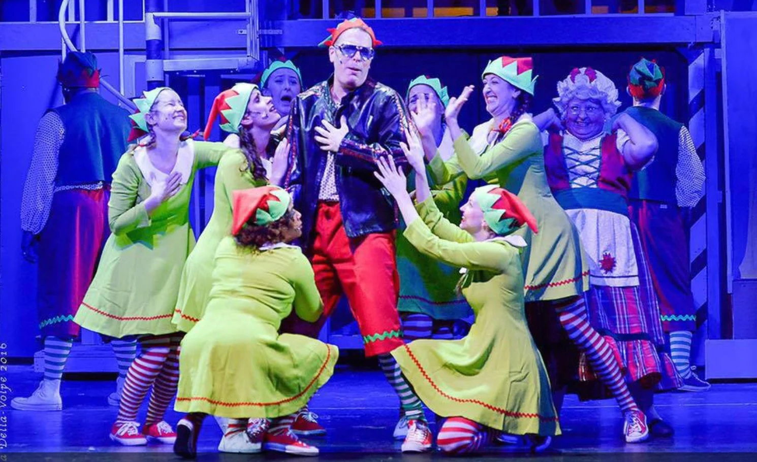 In Christmas By Candlelight with The Candlelight Theatre