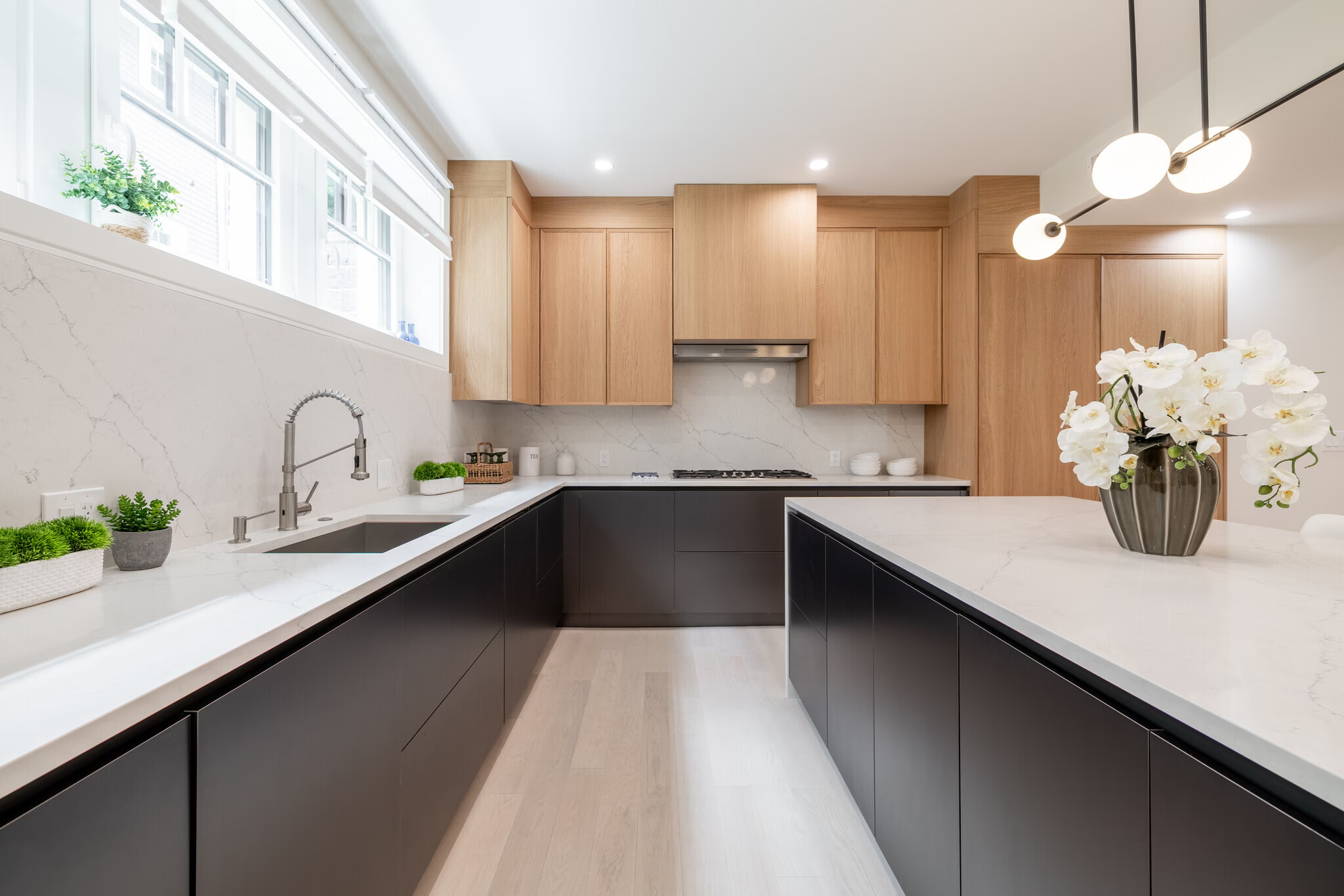 116-columbia-st-brookline-ma-6br-55ba---3574sf---kitchen-1.png