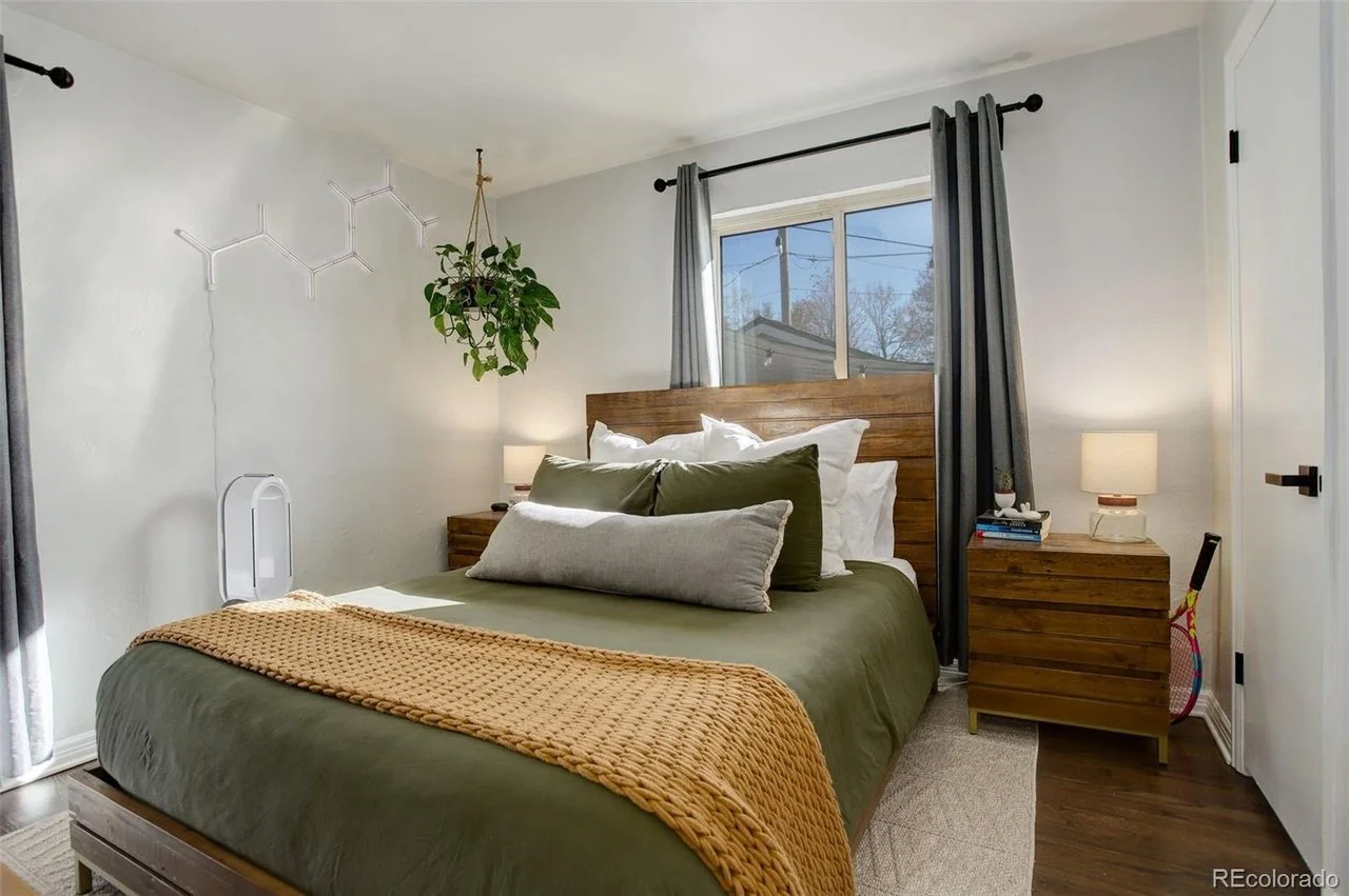 juniper queen room.jpg