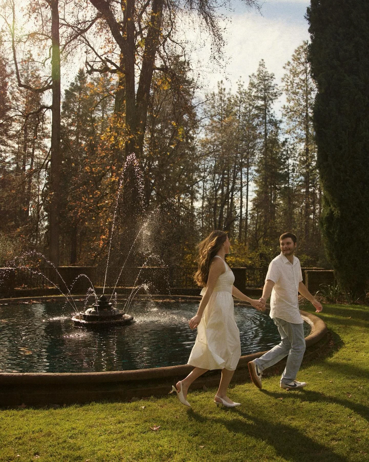 This town is fake, but you're the real thing ˖*:･༄

These sneaks are unreal. The most beautiful season with Emily &amp; Maverick. The sun came out just for these two ⭐️

🎞️ this is your sign to take the leap and BOOK THE SHOOT! ❤︎₊ ⊹ I would love to