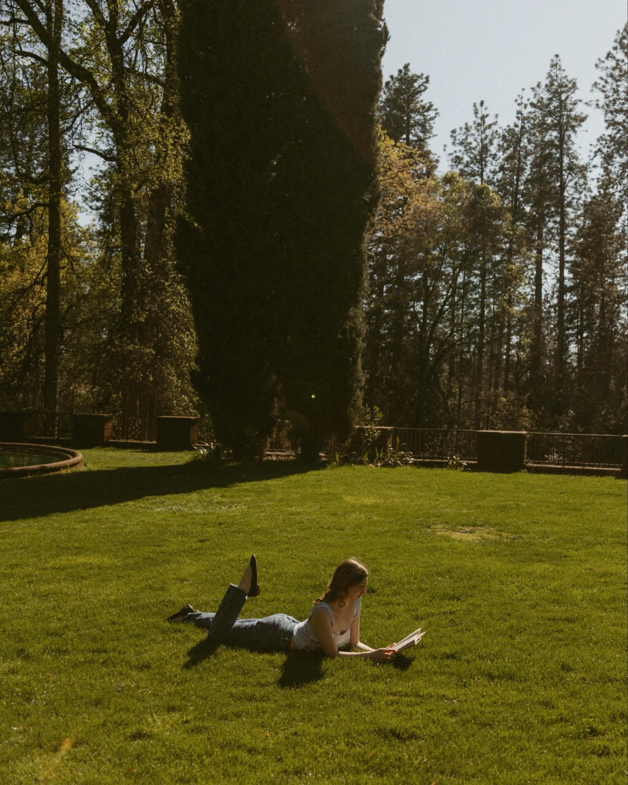 Sophie in the gardens 🪷