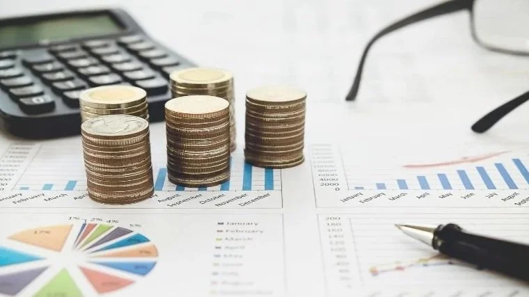 🔵 PAKET 2 – STANDARD – “Buchhaltung + Lohn”