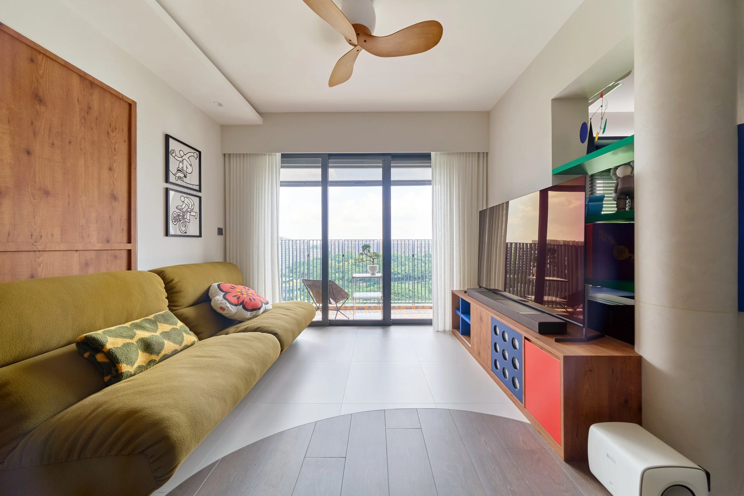 Z0731 185 Interplay Alkaff Cres_HDR_4K.jpg