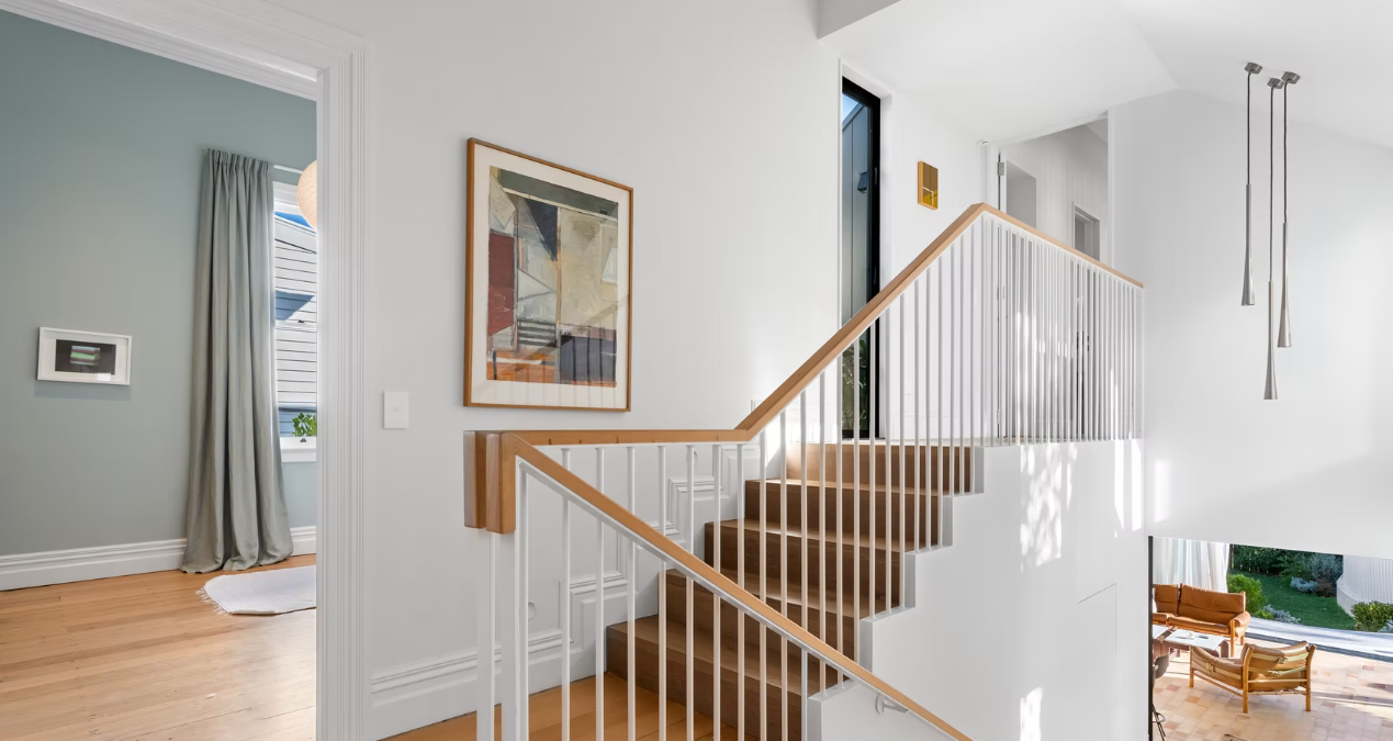 Franklin Rd - Stair way.png