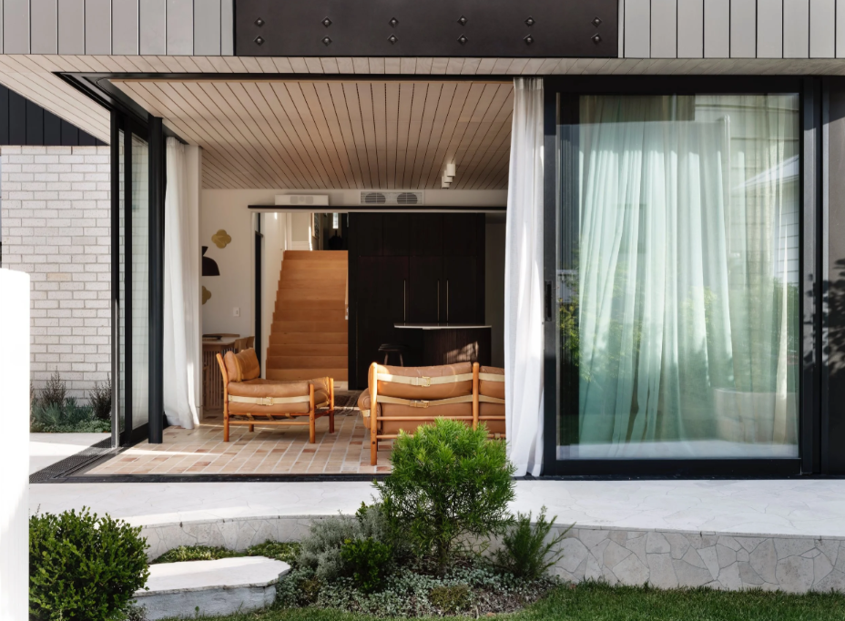 MAUD+Indoor+meets+Outdoor (1).webp