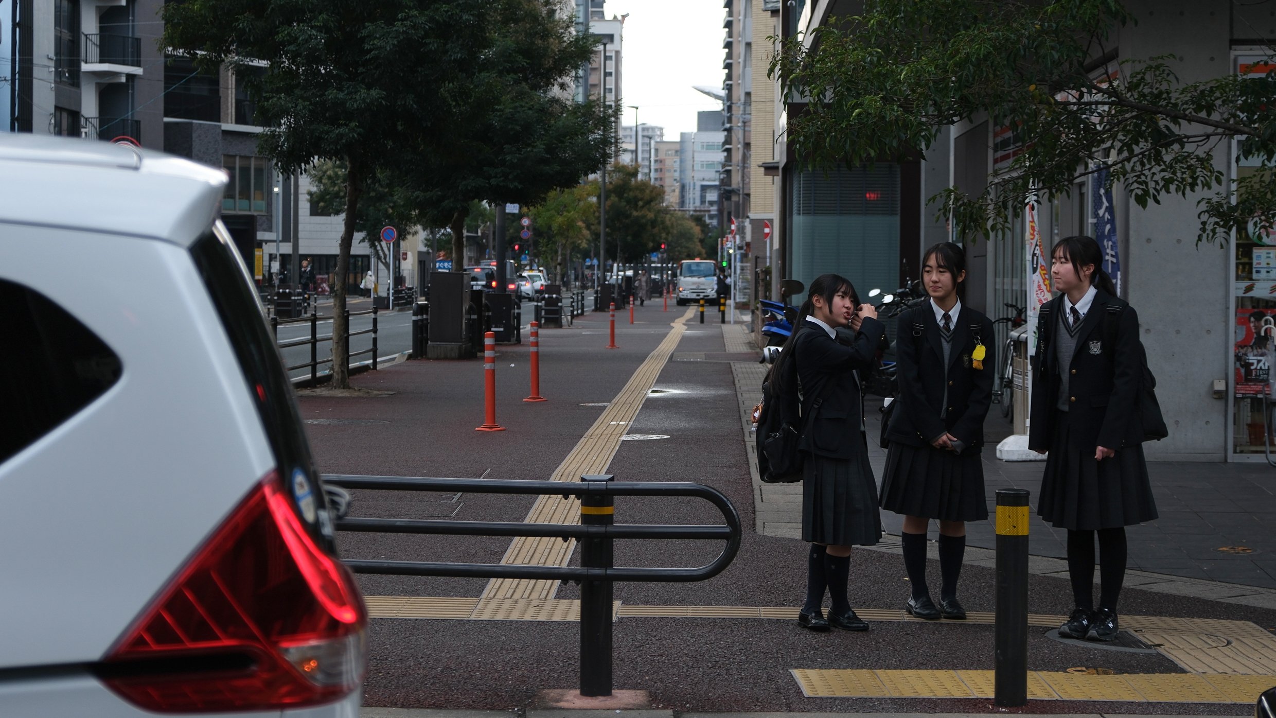 2번 10대 여고생.jpg