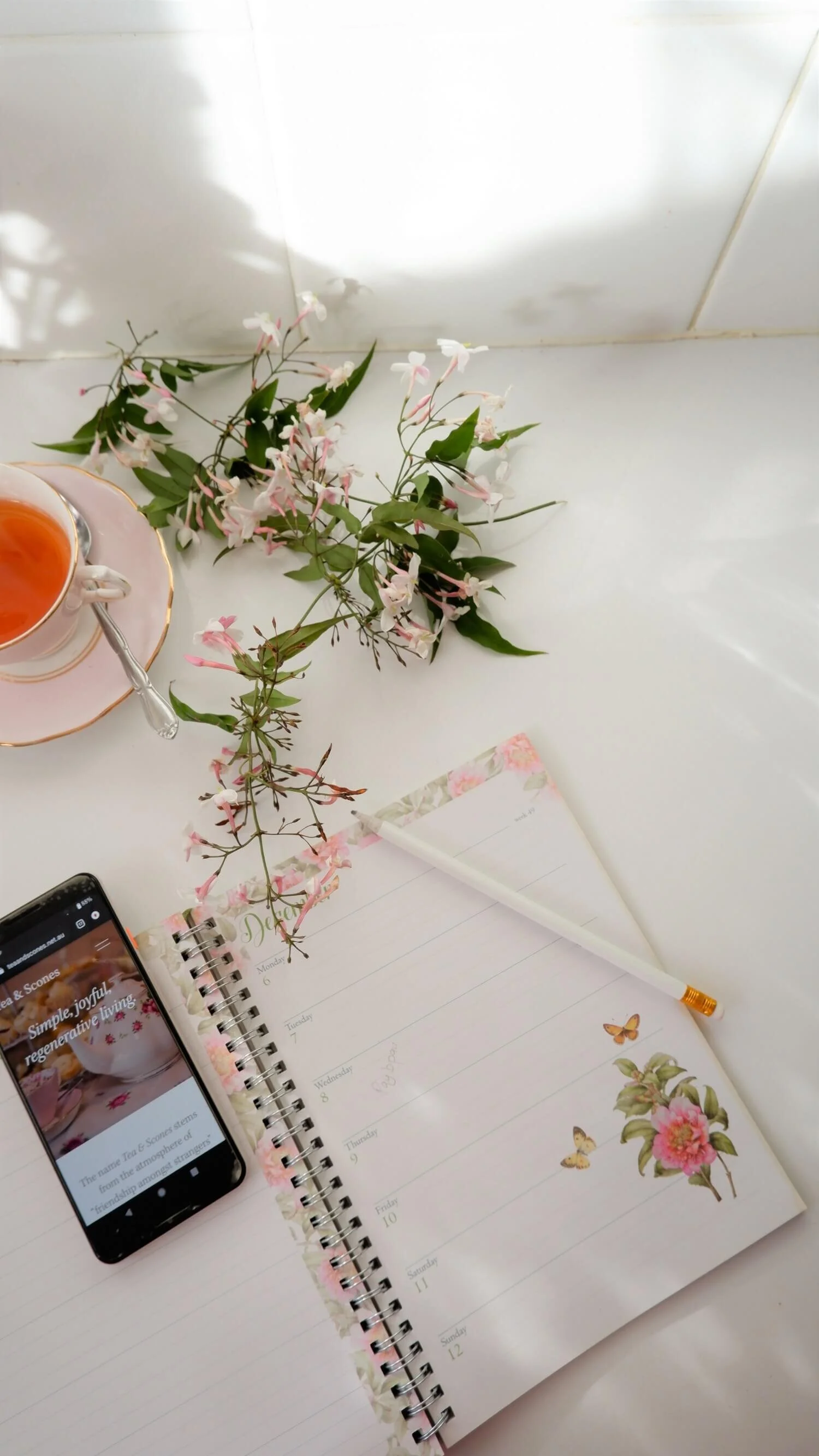 Diary-phone-flowers-tea-light50-LRwhitebal-1500comp.jpg
