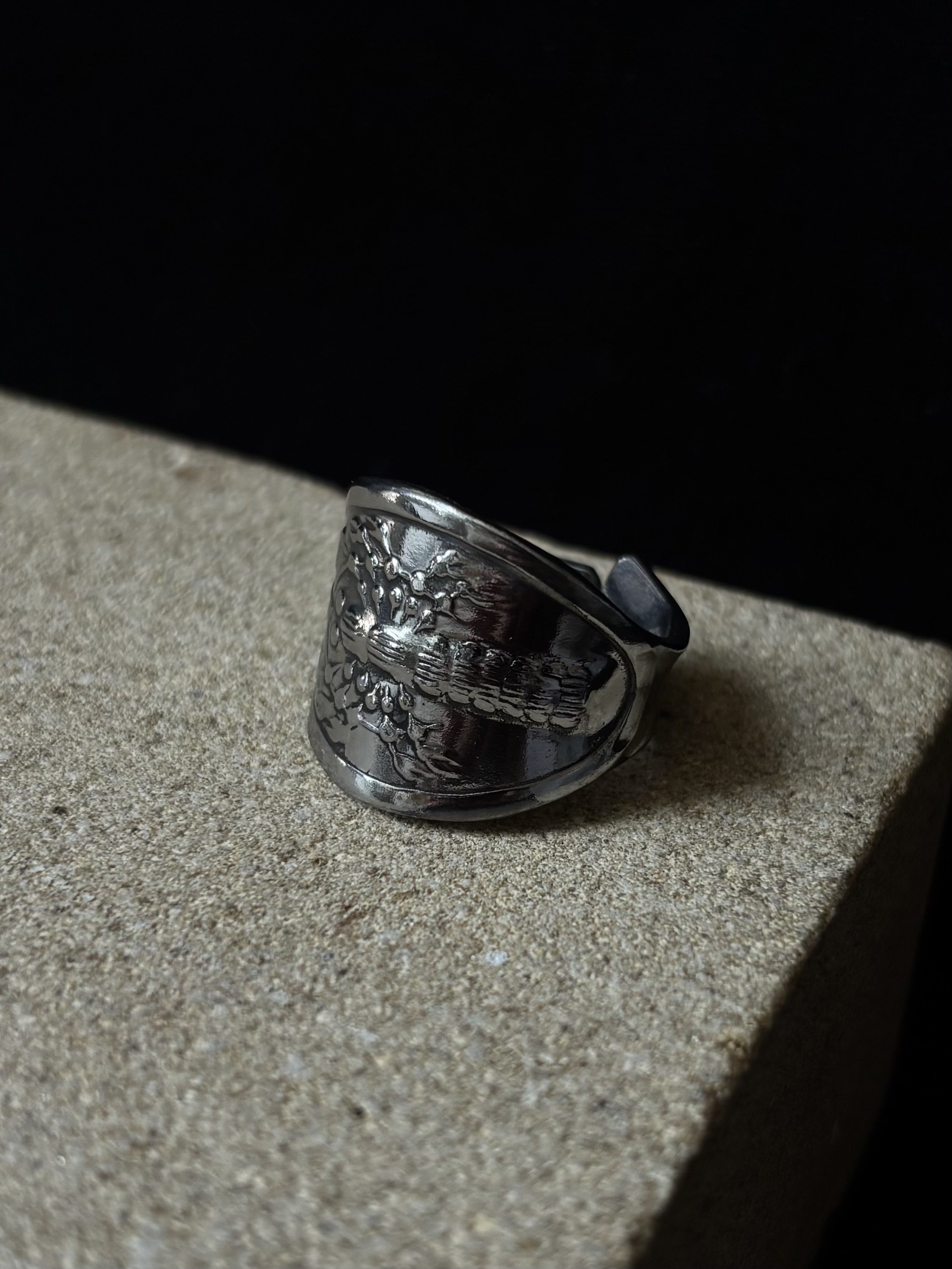 Lobster Pick Ring