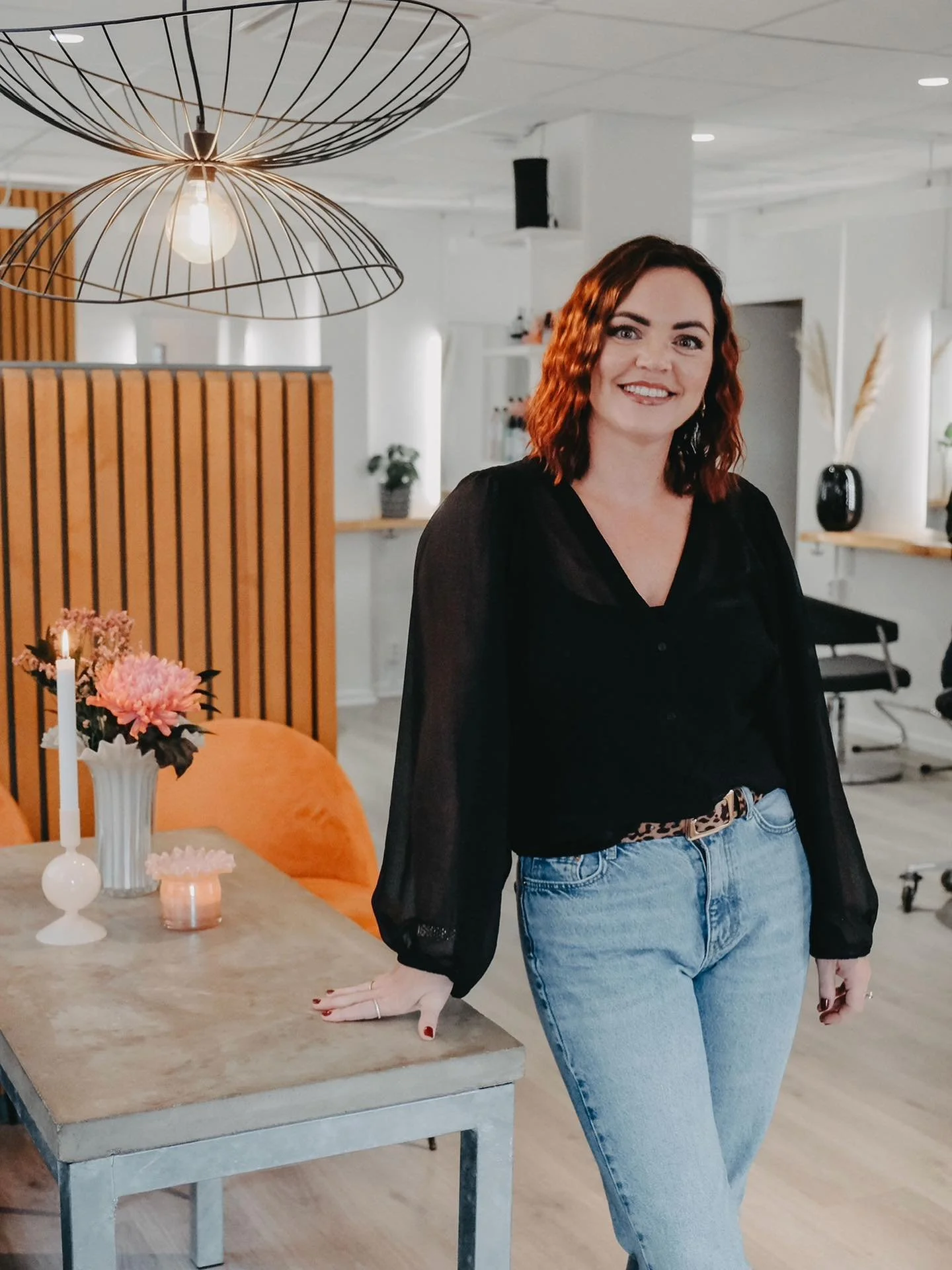 ✨LÄR KÄNNA OSS✨
Jag heter Tove, är 35 år & bor i Varnhem med min sambo, två egna barn & en bonus. Har jobbat som frisör i 16 år & drivit salong Almö i 9,5 år. 
Vad inspirerade dig till at