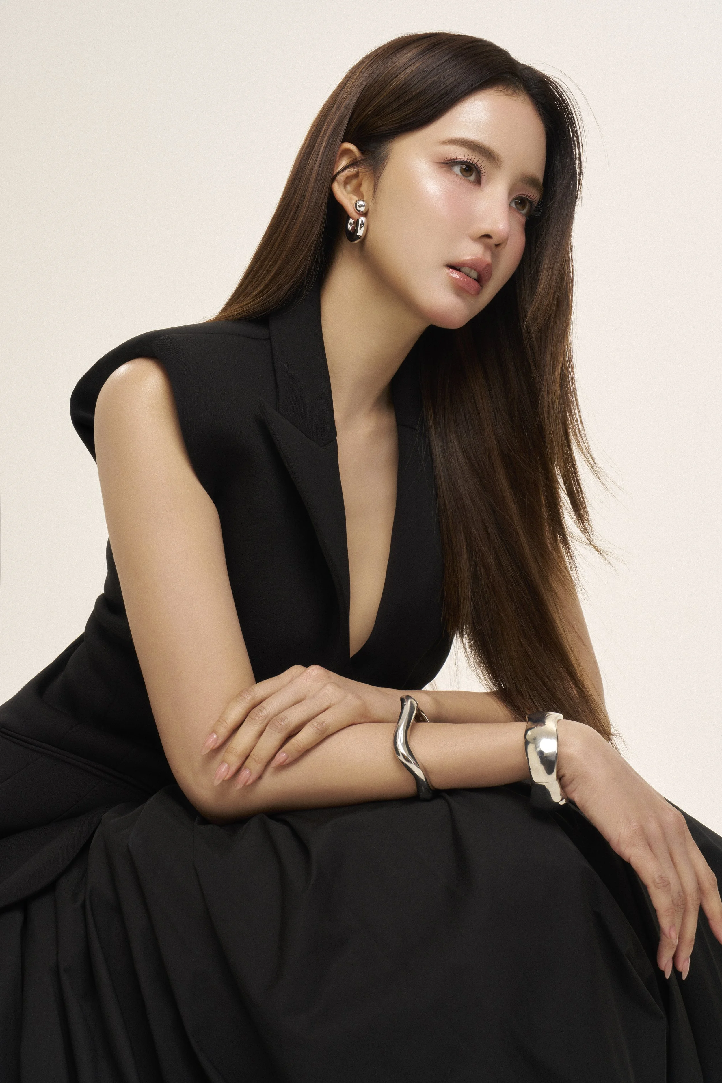 2025_10_23 - bow maylada0730 copy.jpg