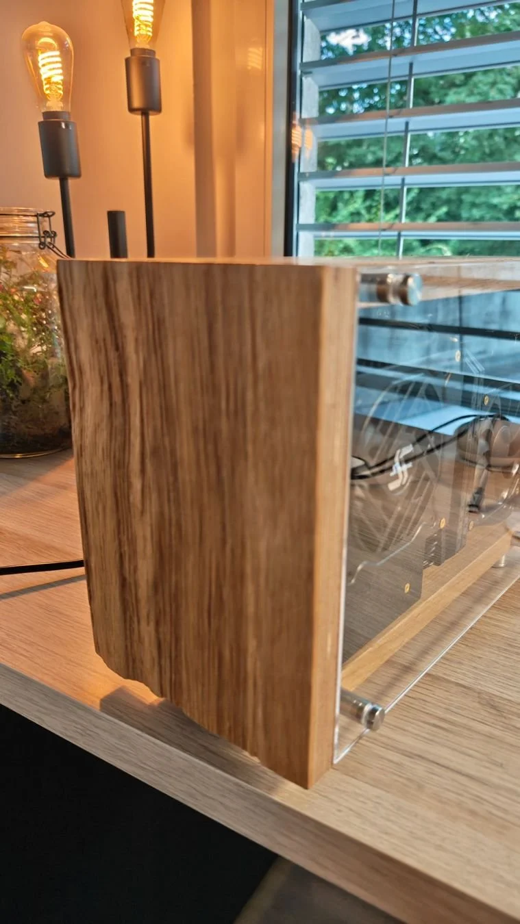mini-pc-wood-ryzen-9700x-32gb-ddr5-12gb-gpu-echtholz (9).jpg