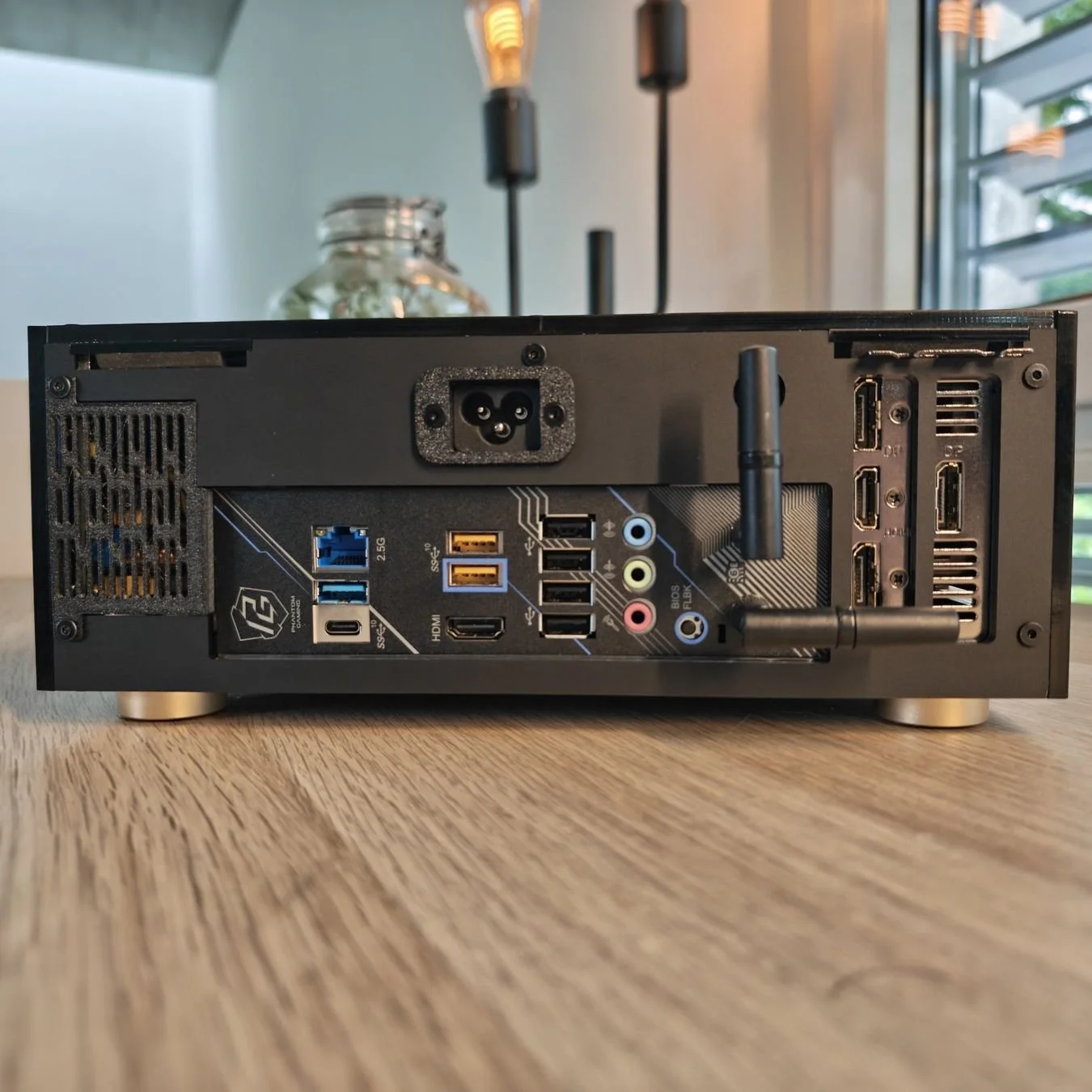 mini-pc-projekt-koboku-ryzen-9700x-rtx-5060-48gb-ddr5 (5).jpg