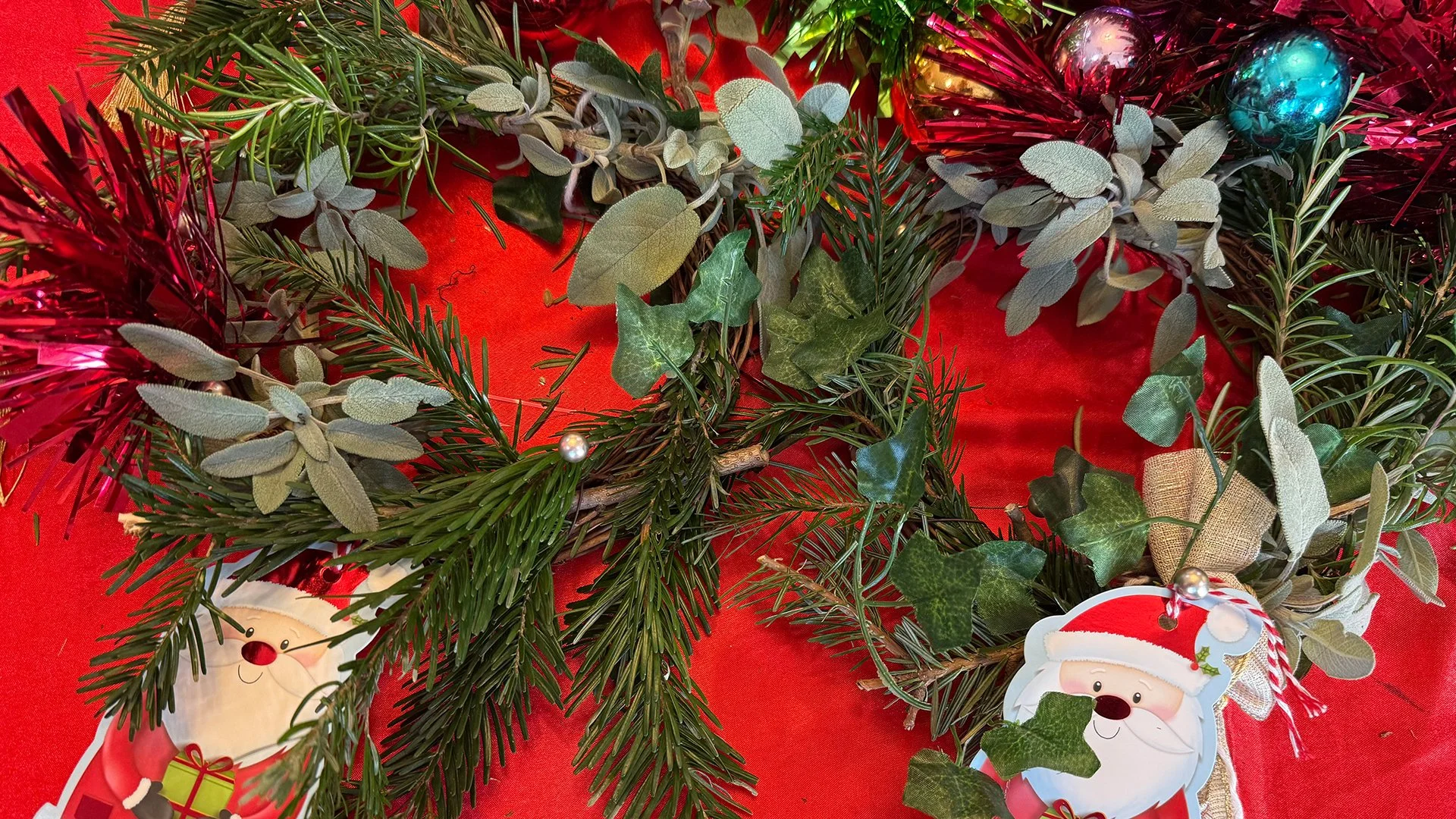 Wreaths of Christmas Creativity