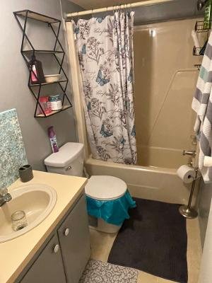 Common Bath 1.jpg