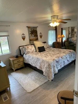 Master bedroom1.jpg