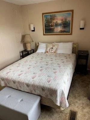 Guest Bedroom1.jpg
