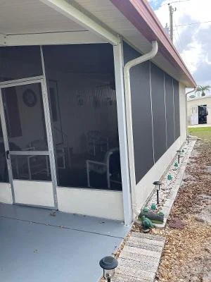 Exterior Lanai.jpg
