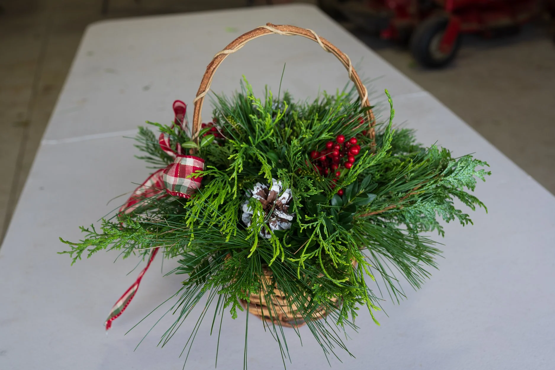Holiday Cheer Centerpiece