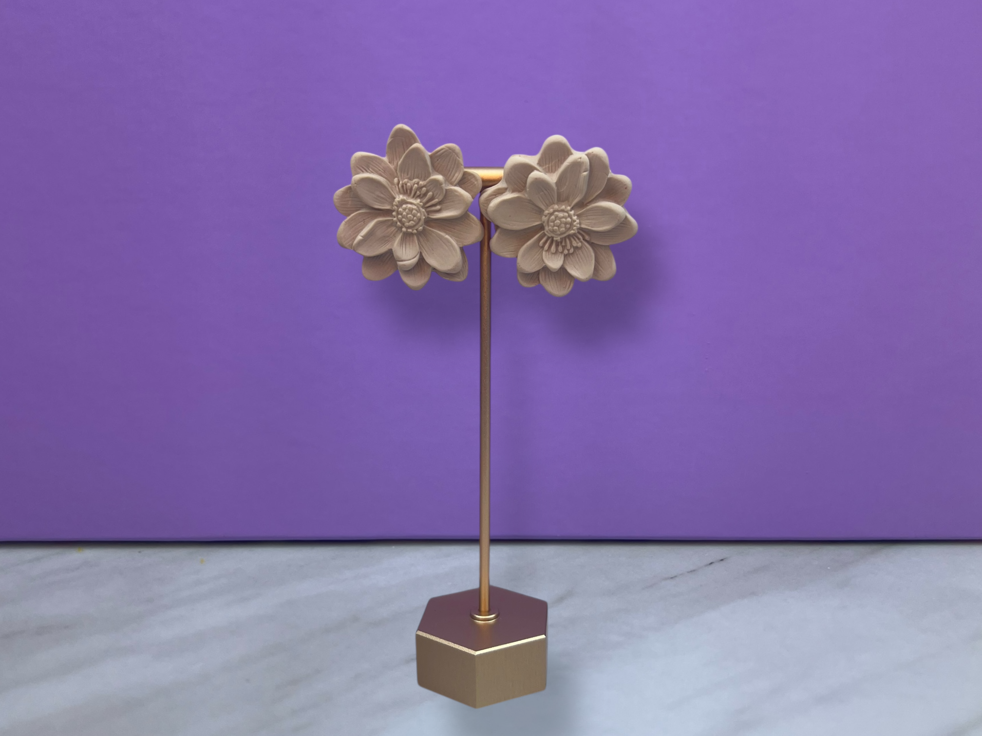 Clayamor Vault - Beige Blossoms