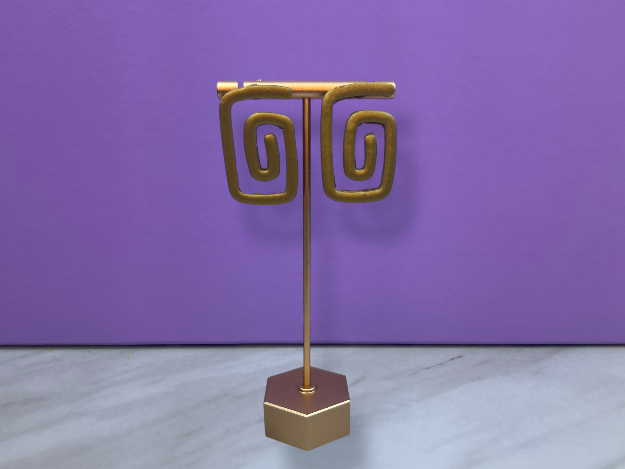 Clayamor Vault - Golden Swirls