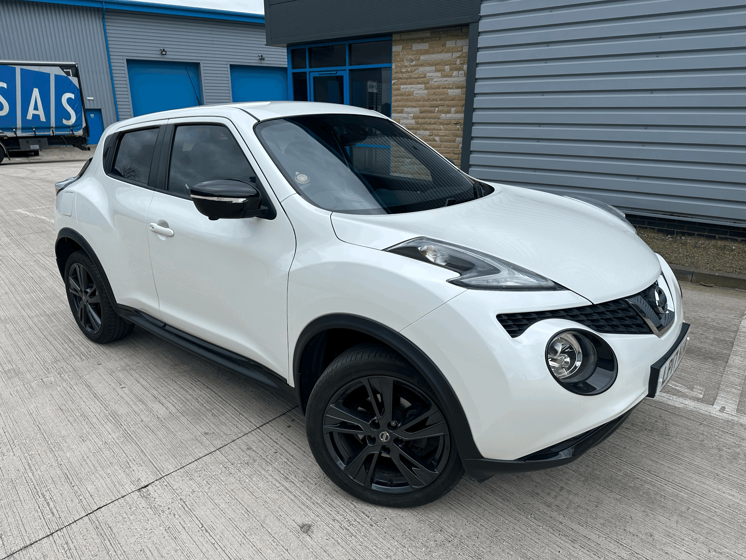 NISSAN JUKE 2017 N-Vision 49K