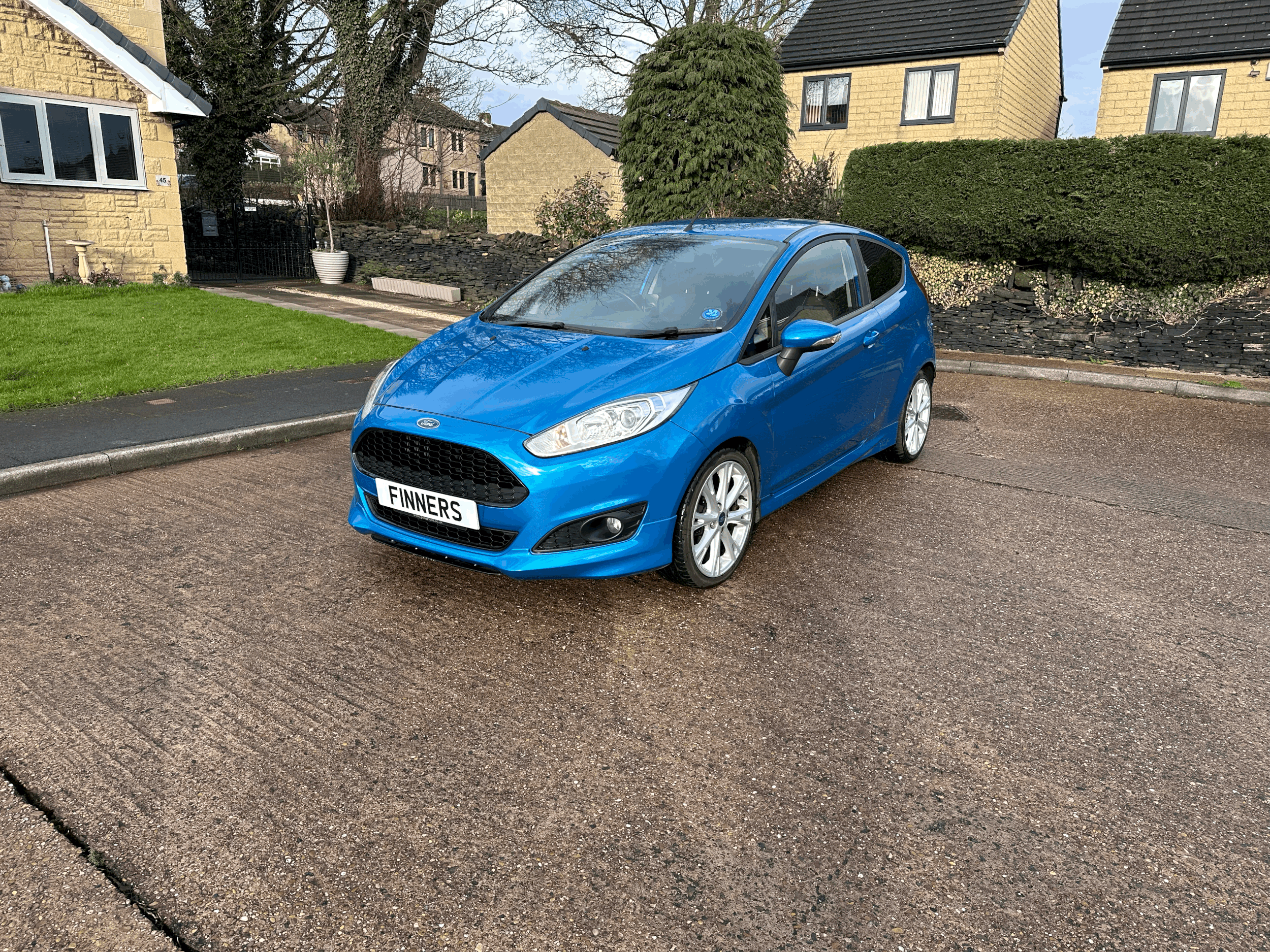 FORD FIESTA 2013 75K. **SOLD**