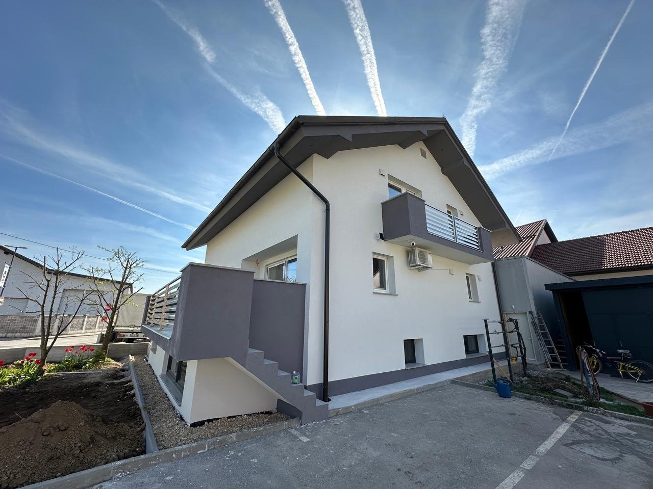 WhatsApp Image 2025-09-07 at 18.11.59 (4).jpeg