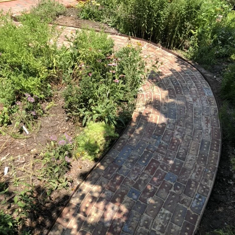 Reclaimed Brick Pathway 04.jpeg