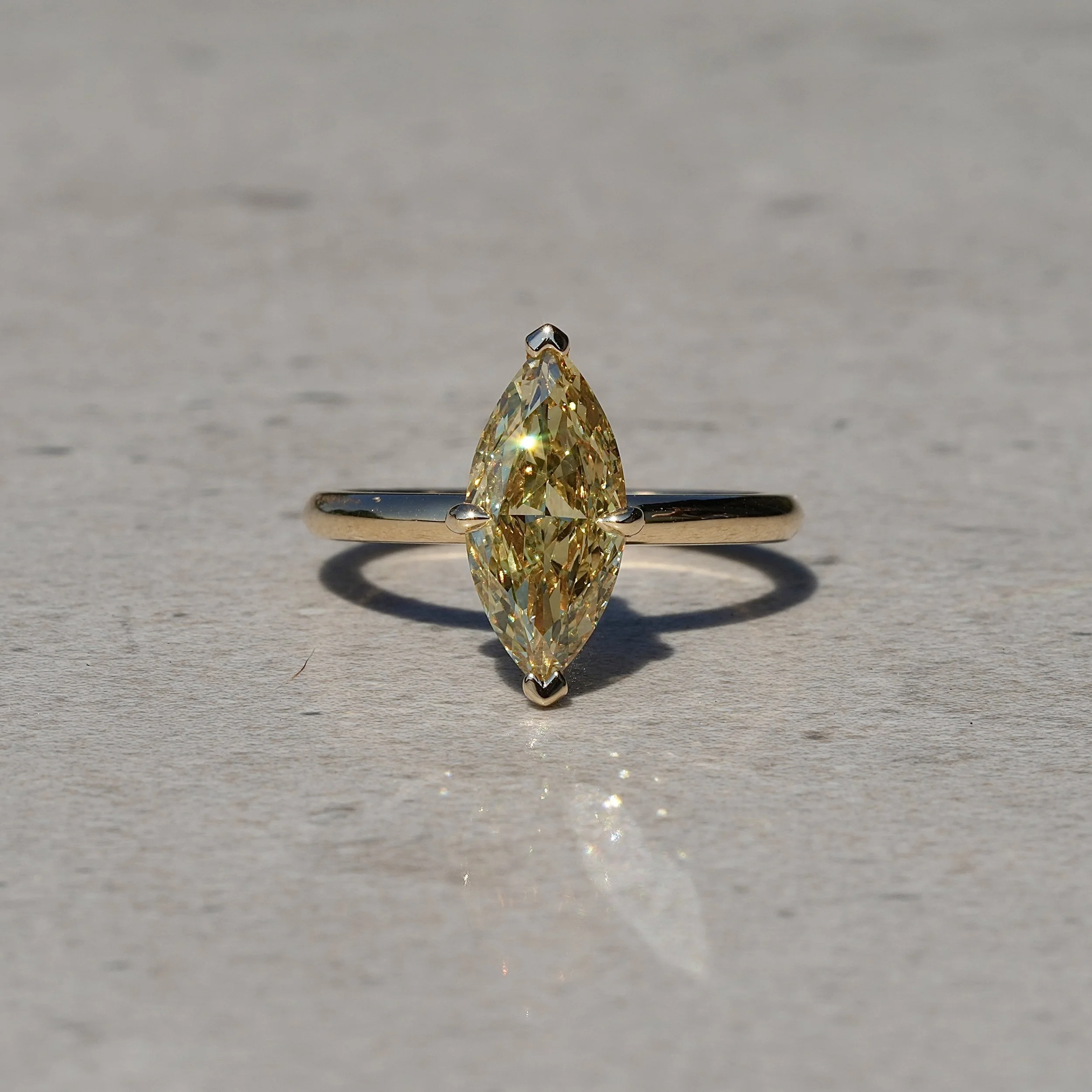 marquise-fancy-yellow-diamond-2carat-solitaire-18ct-yellow-gold-eighty8diamonds-box-view