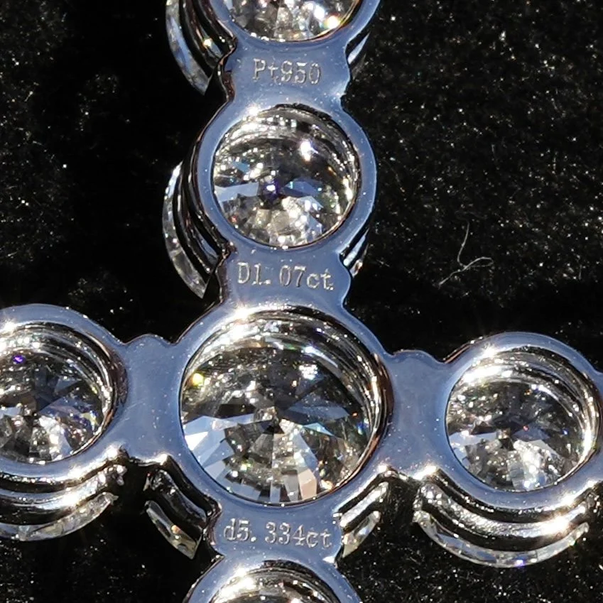 Diamond Cross  with 6.40 ct Round Cut Diamond in Platinum, IGI Certified – Box View | Eighty8 Diamonds