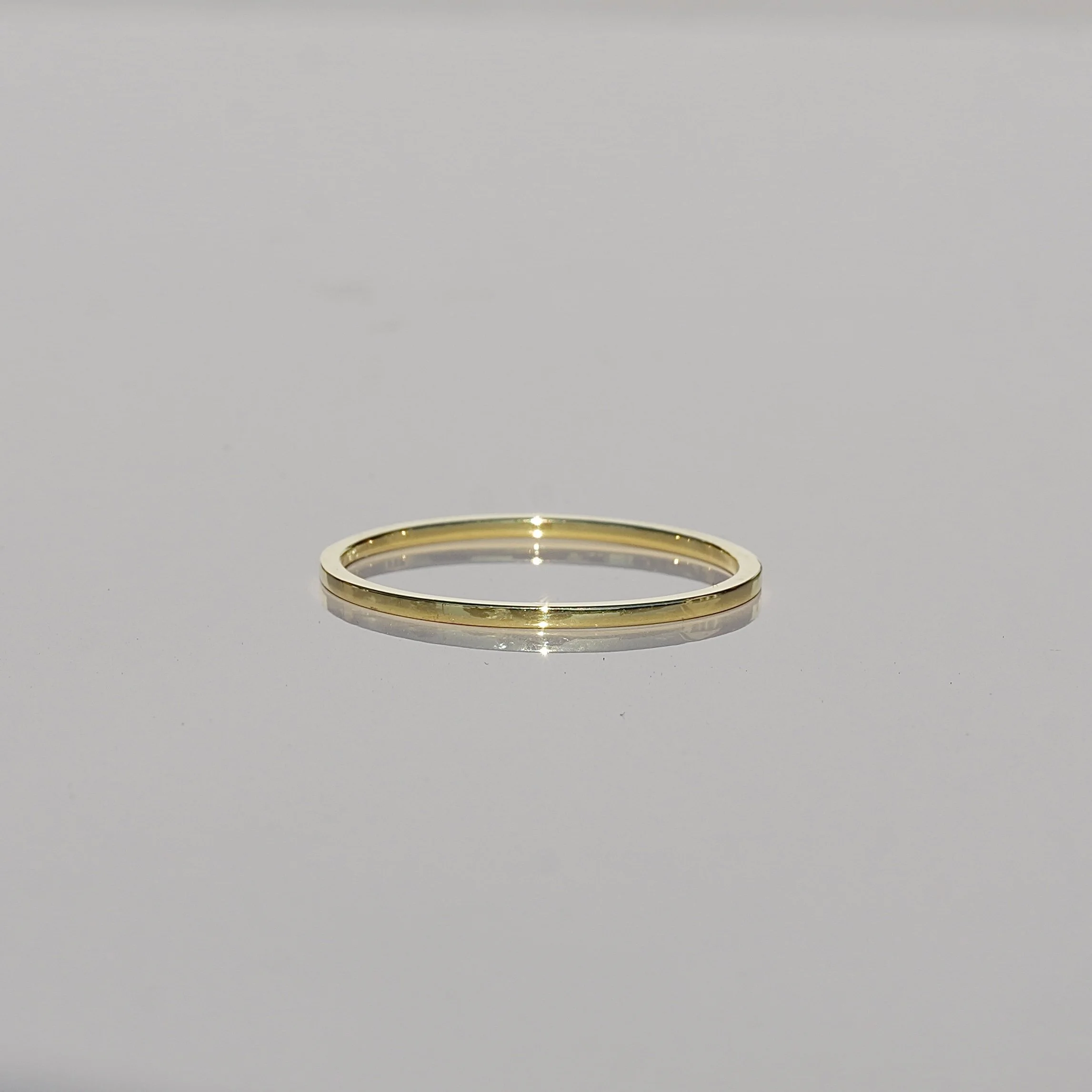 Women's Classic Slim Flat Court Wedding Band – 18ct Yellow Gold-Front View | Eighty8Diamonds