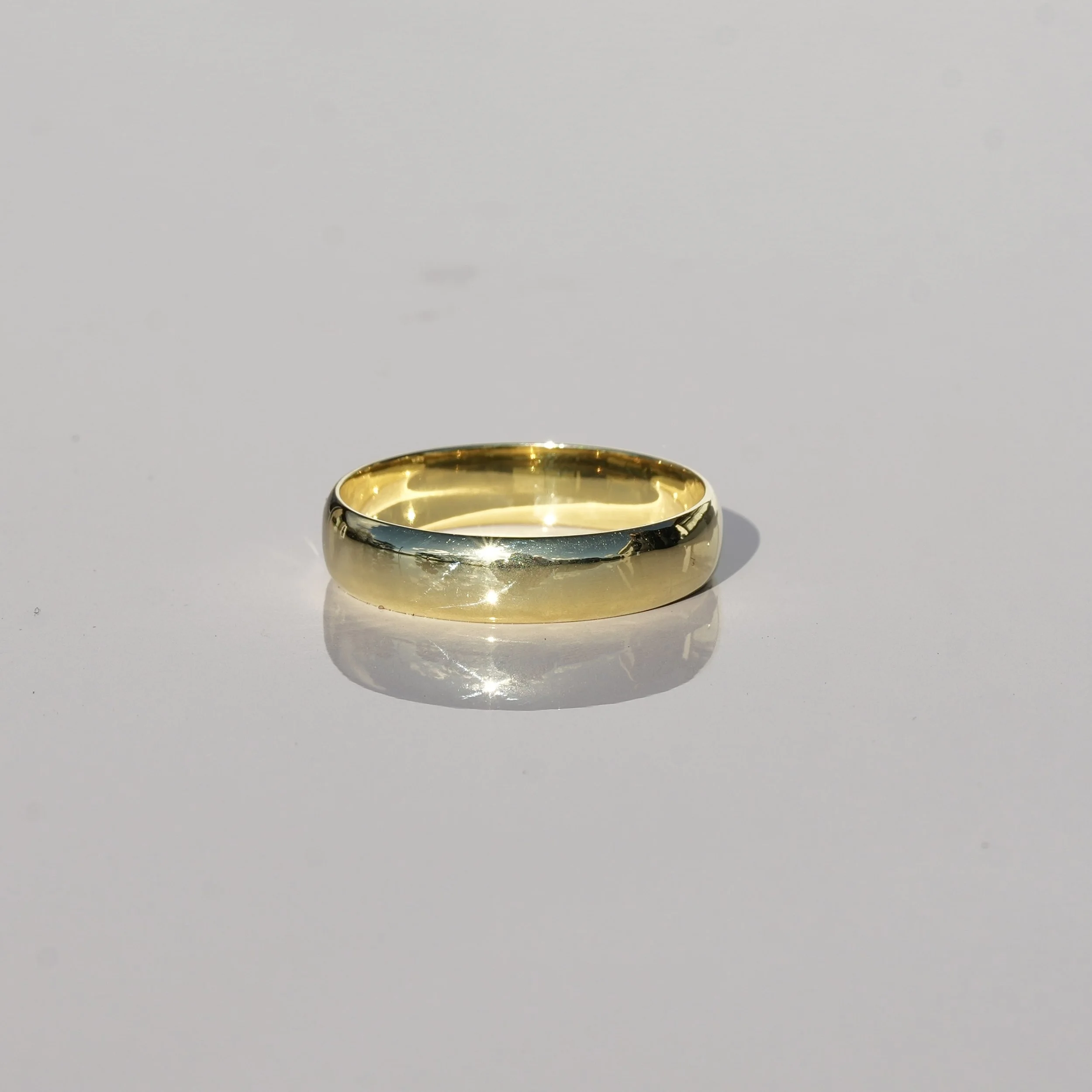 Men's Gold Slim Wedding Ring 4mm