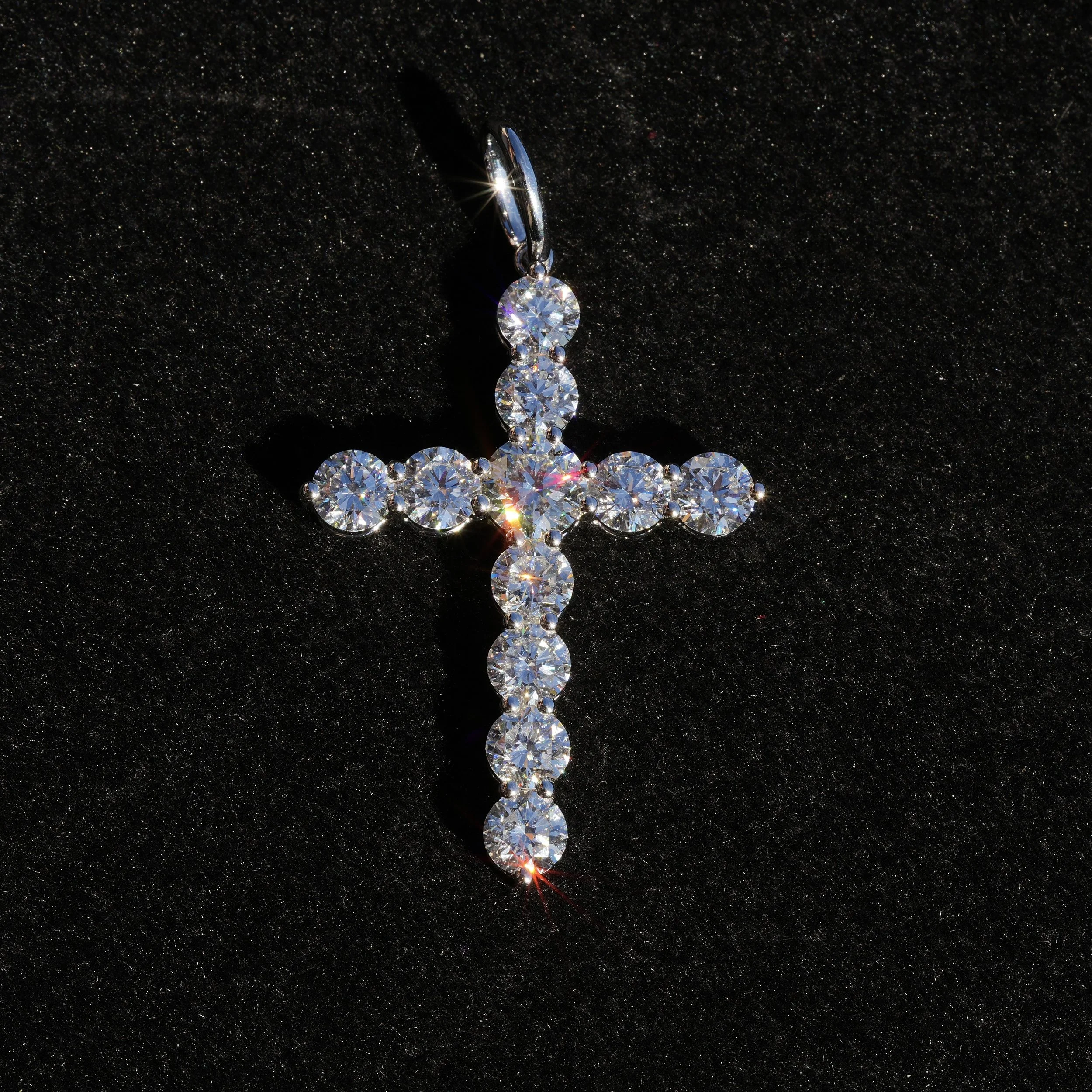 Diamond Cross  with 6.40 ct Round Cut Diamond in Platinum, IGI Certified – Side View | Eighty8 Diamonds