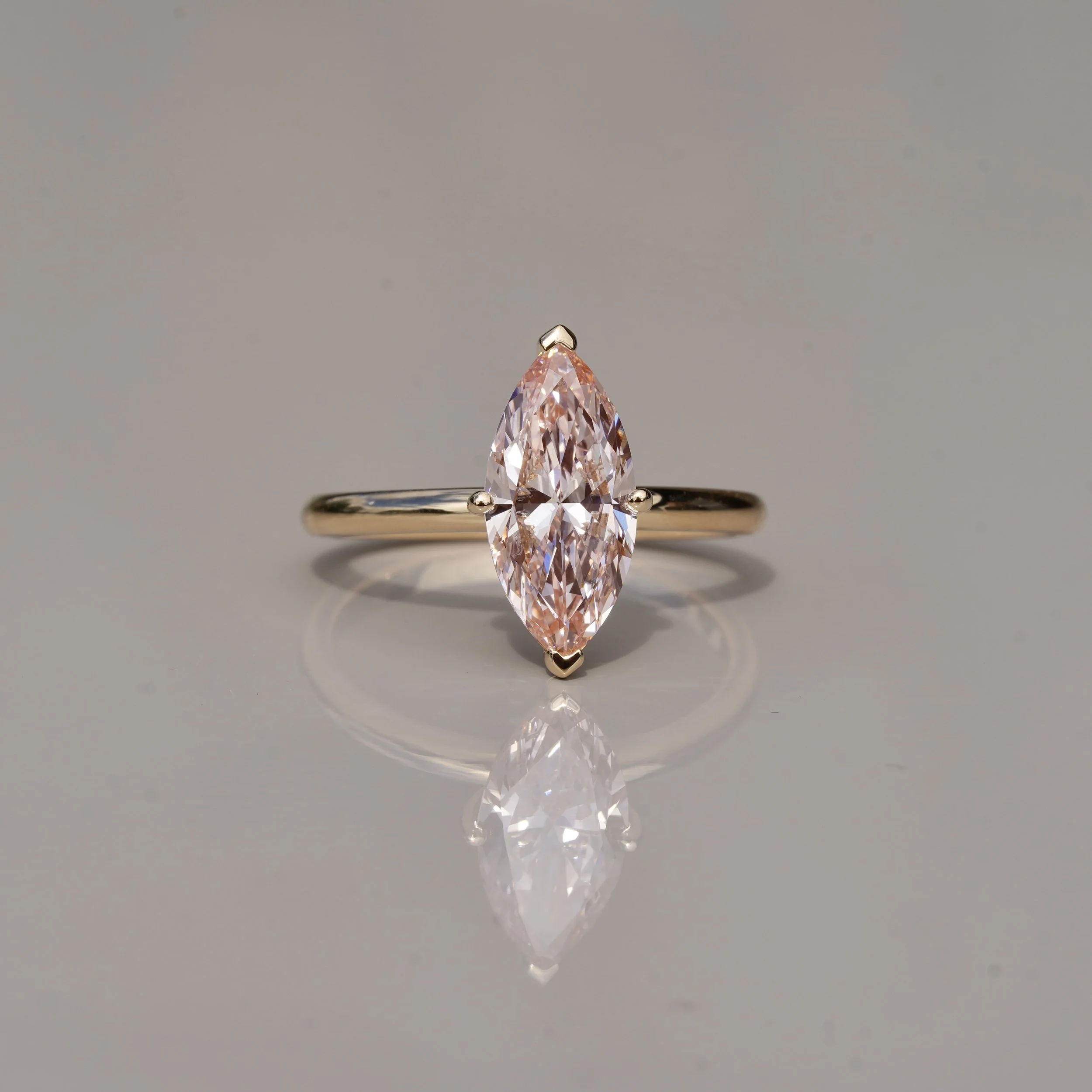 marquise-fancy-vivid-pink-diamond-2carat-solitaire-18k-yellow-gold-eighty8diamonds-box-view