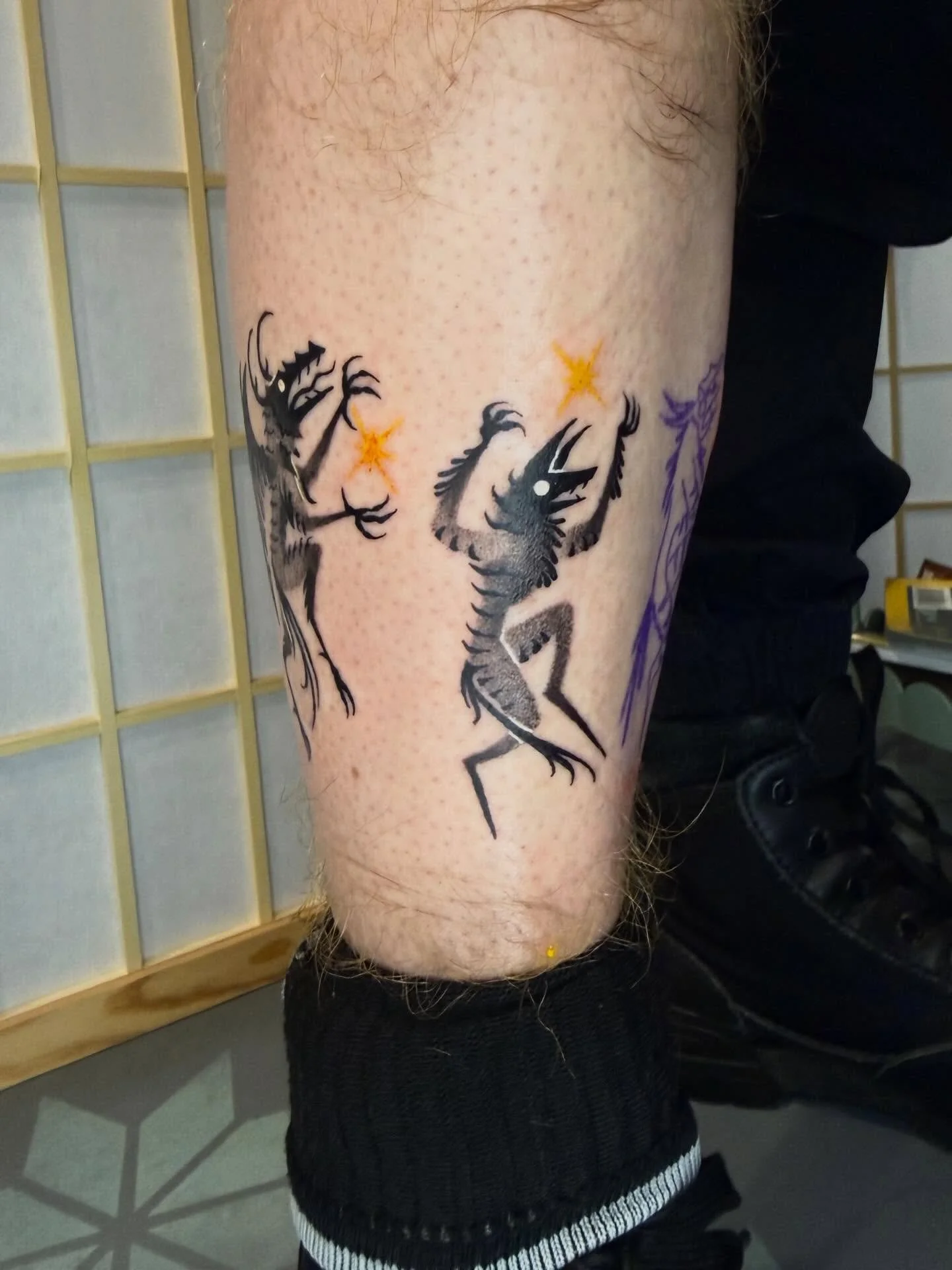 Wrapping dancing demons! Done over two sessions so some on the last two pictures are 2 weeks healed thus the change in lighting!
Love how they came out and can&rsquo;t wait to see them all fully healed!

#demontattoo #darktattoo #folkart #stippleshad