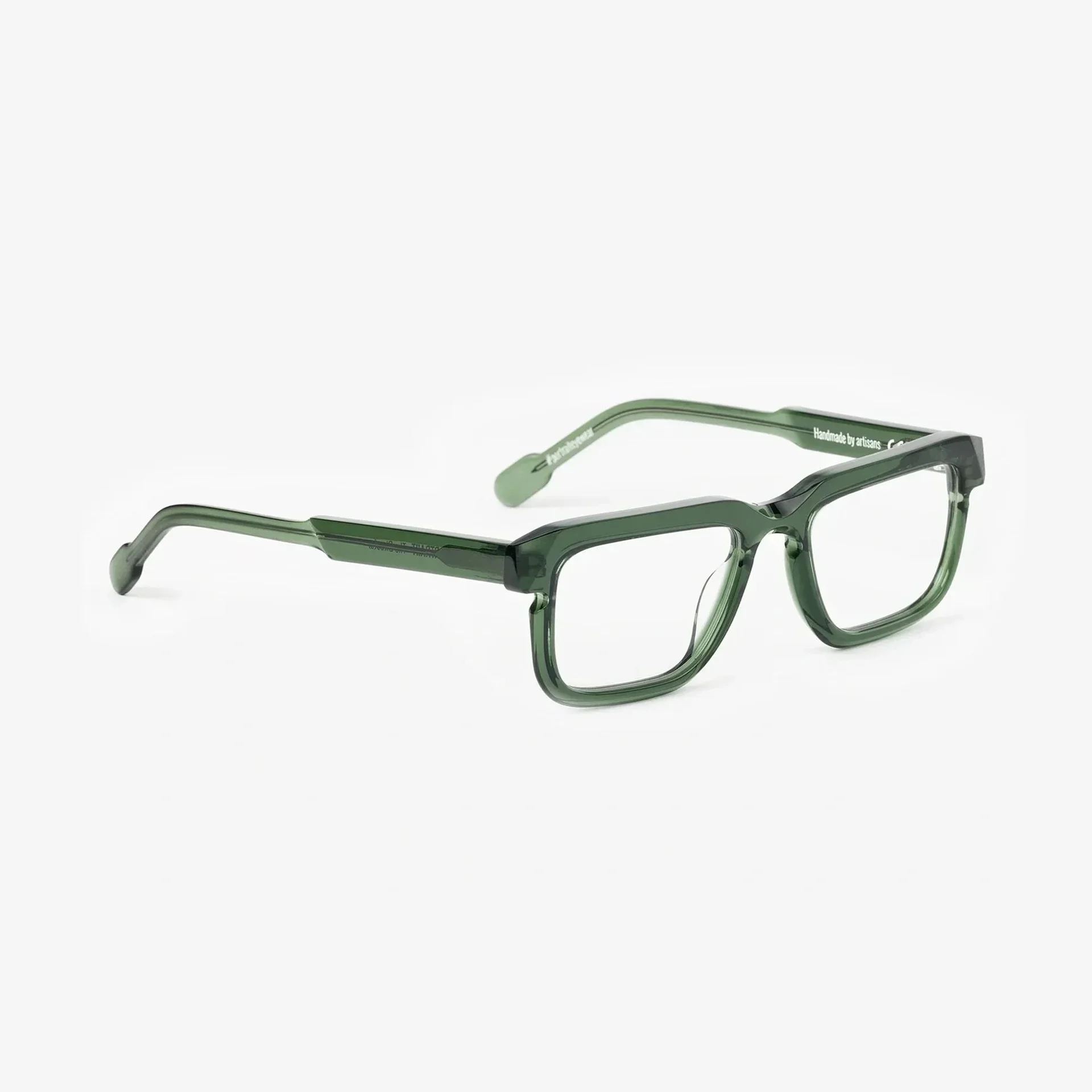 DIRECTORC113_green_side.webp